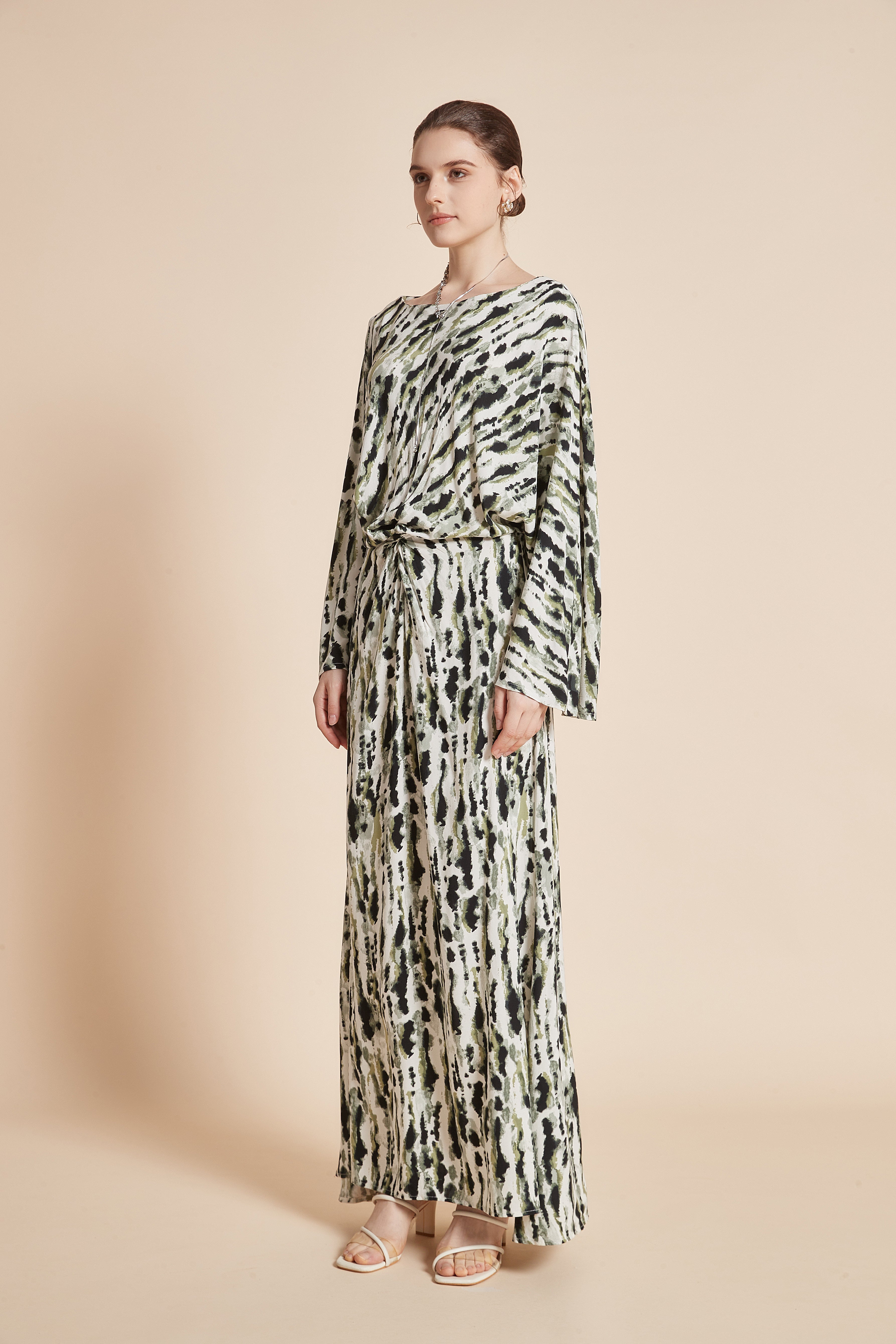 Yola Long Printed Dress with Colors and Long Sleeves