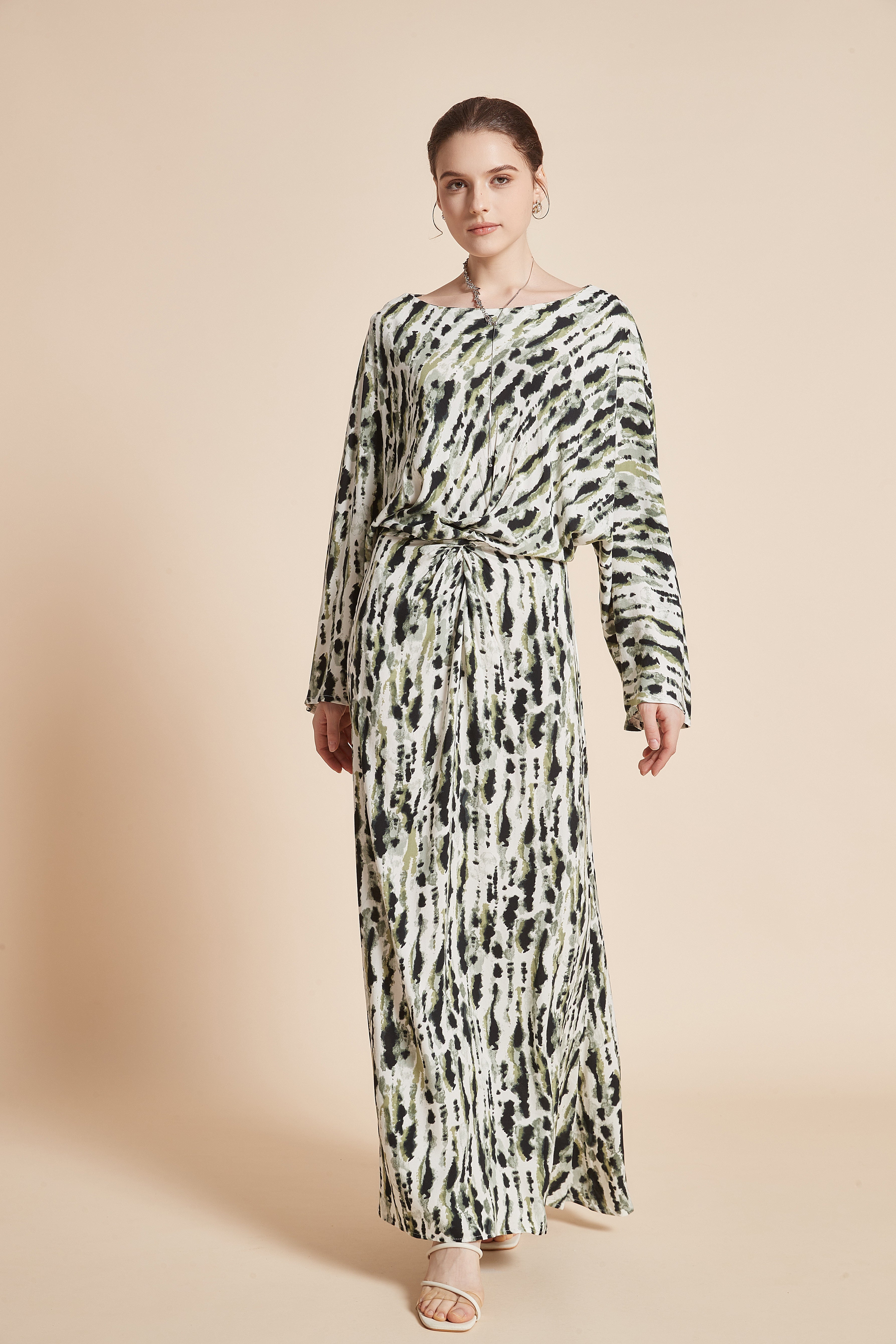 Yola Long Printed Dress with Colors and Long Sleeves