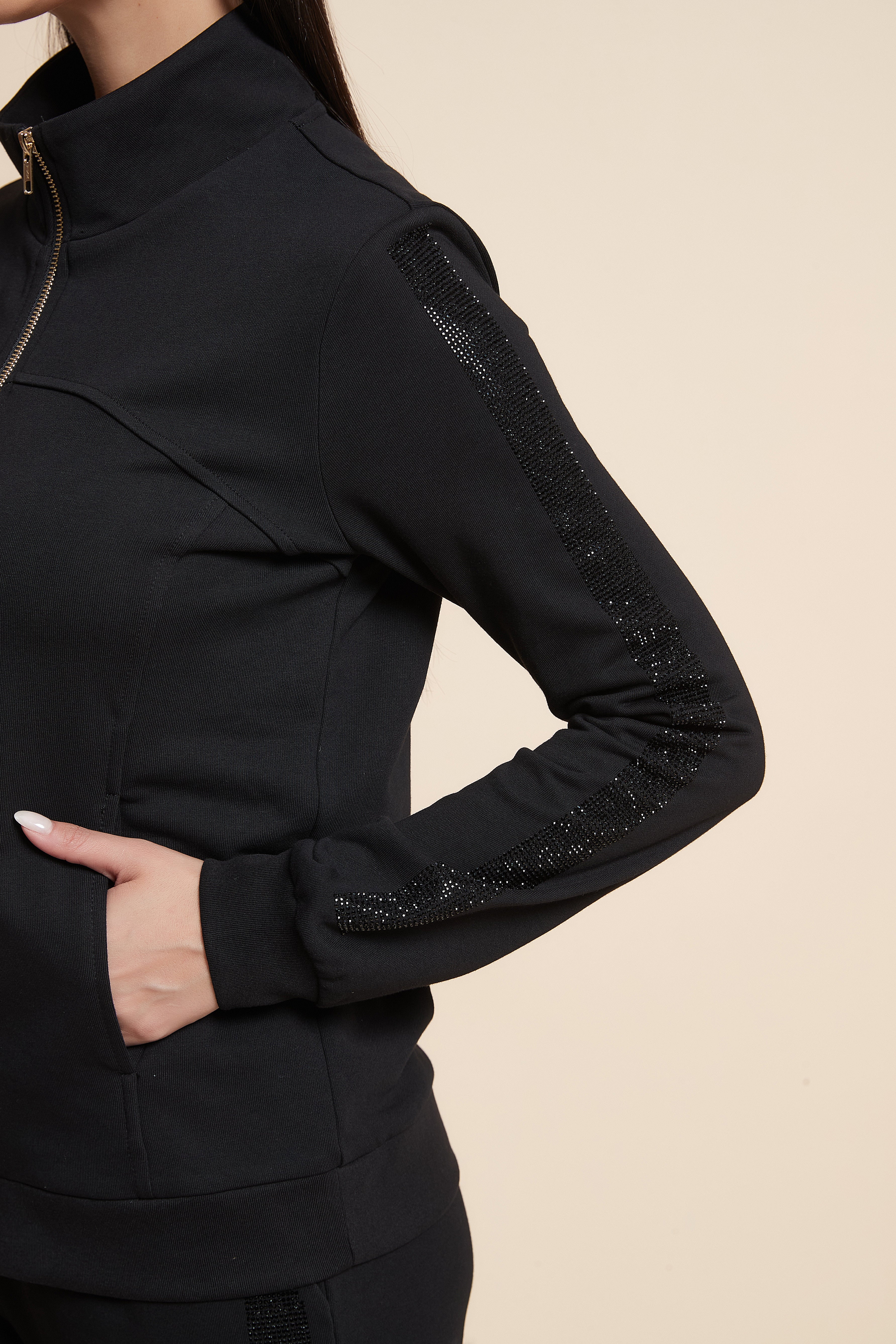 Long-Sleeved Zip-Up Sweatshirt