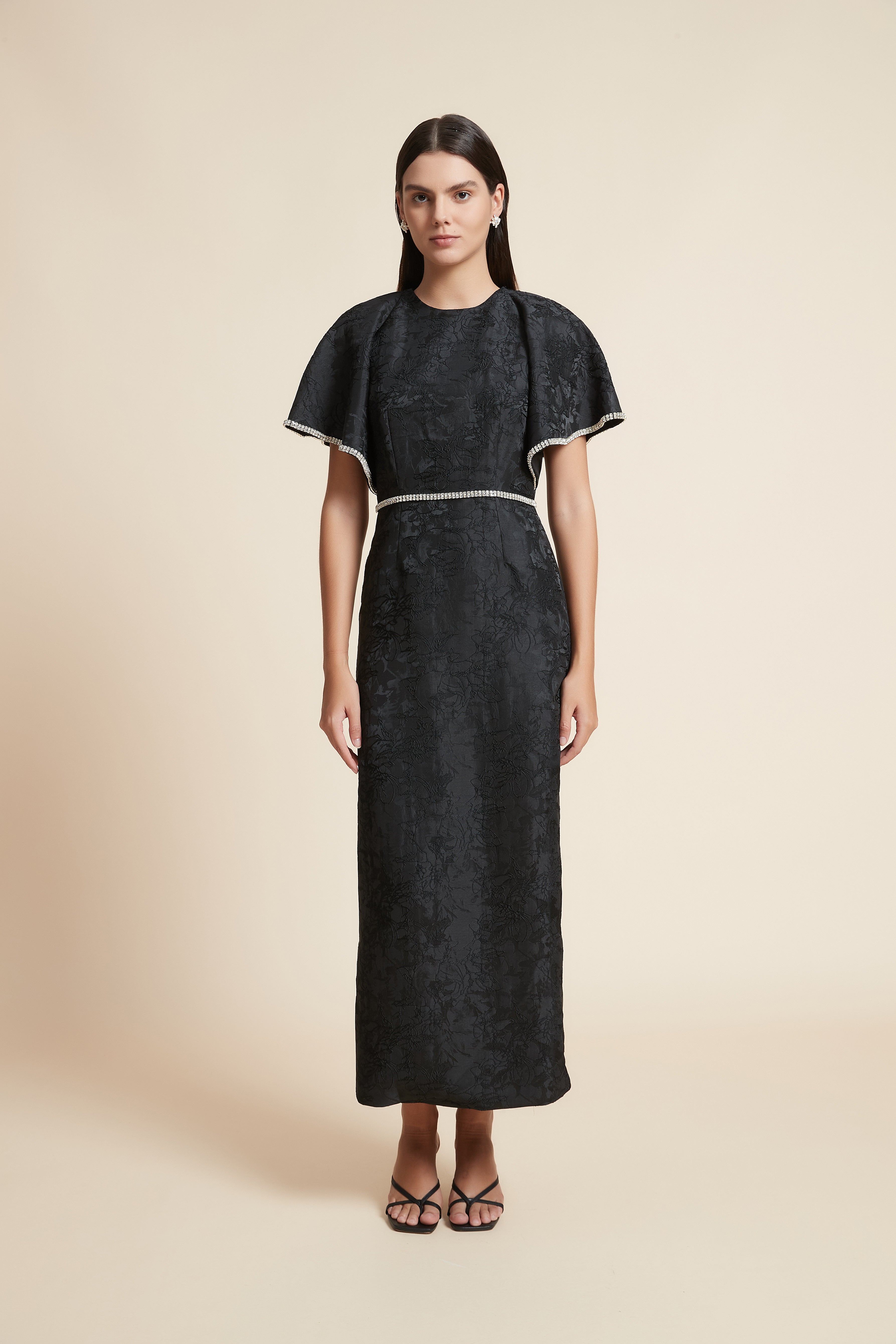 Long Half-Sleeve Dress with Round Neck