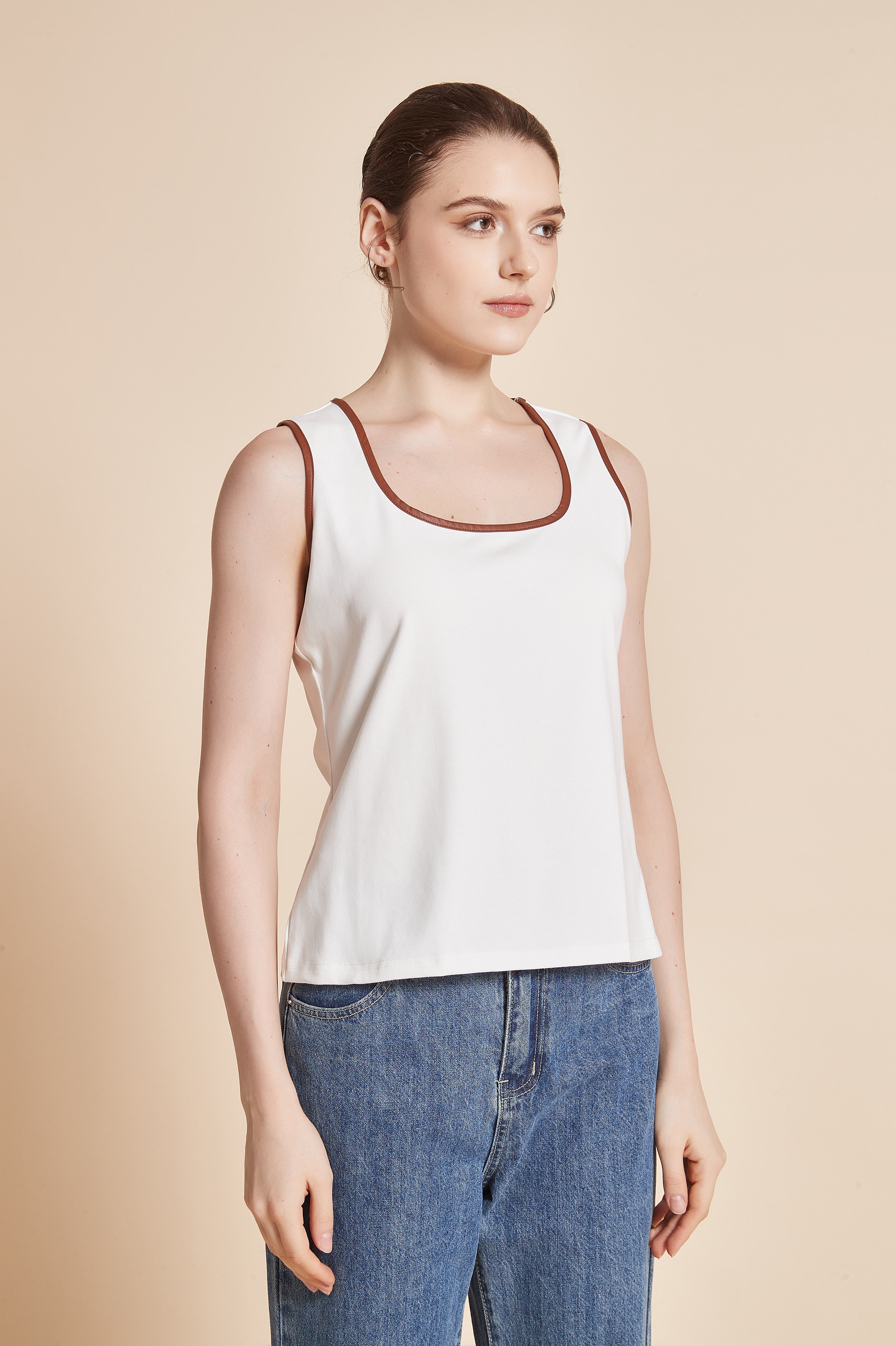 Yola Sleeveless Blouse with Square Neckline