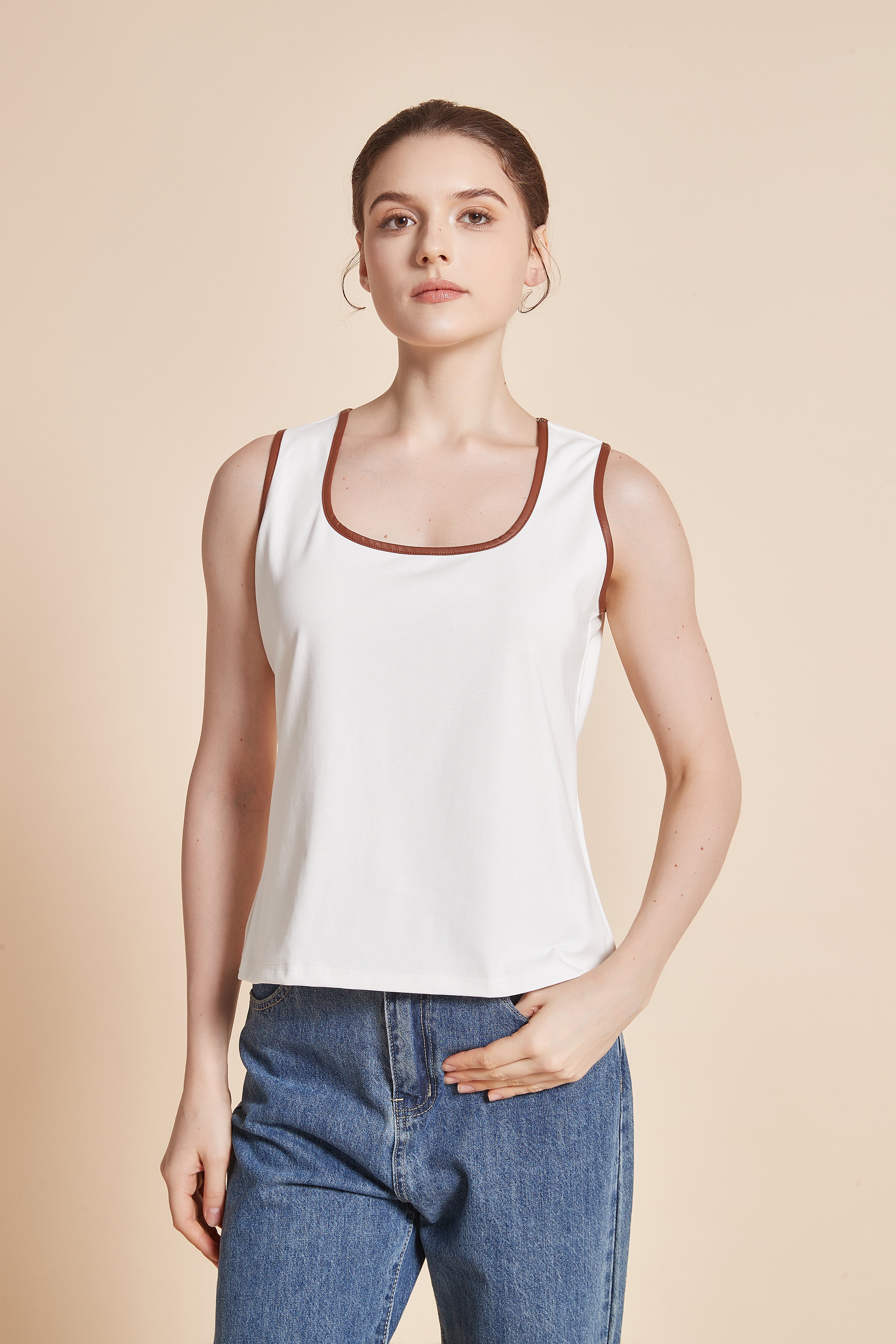 Yola Sleeveless Blouse with Square Neckline