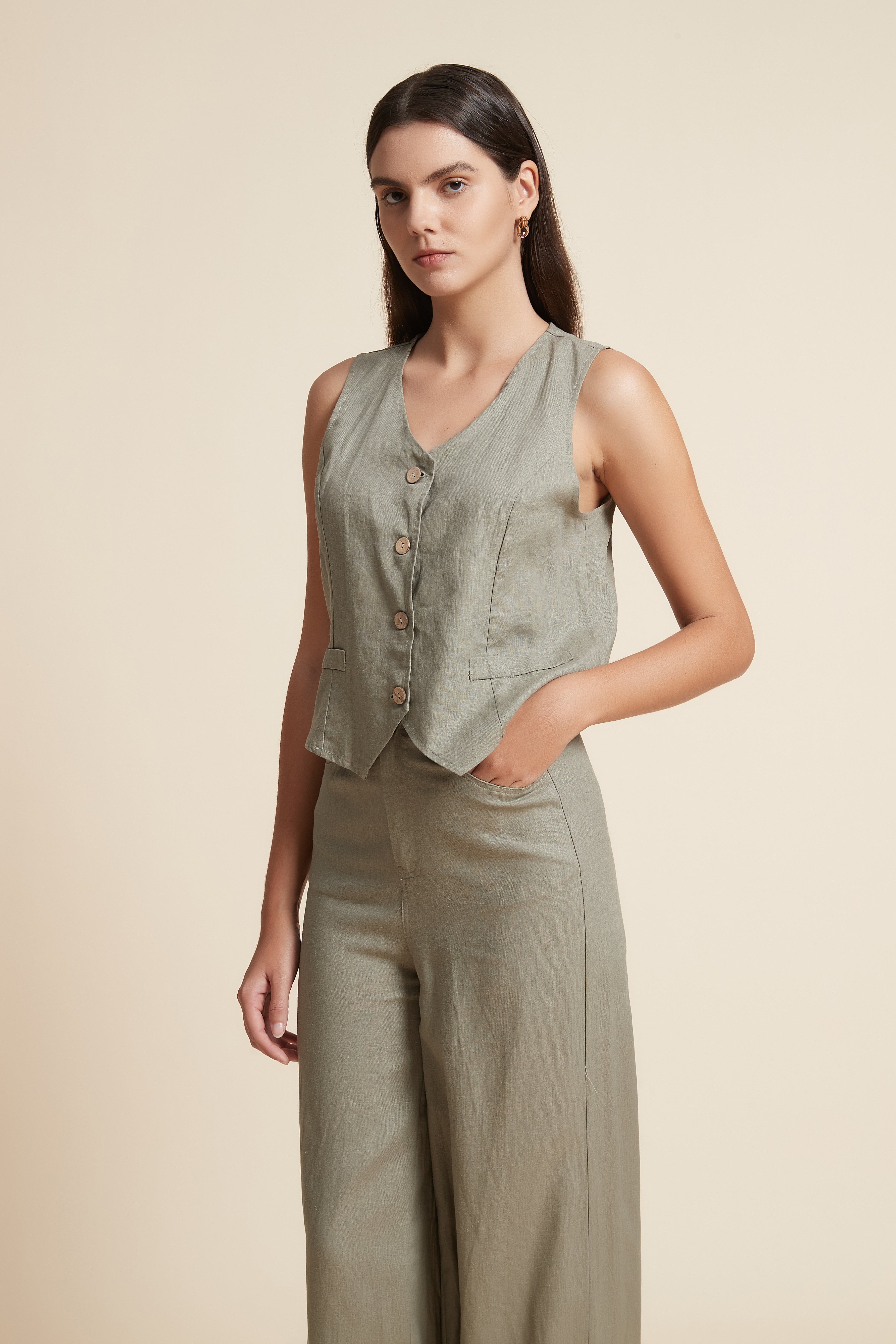 Sleeveless Heart Neck Button Top