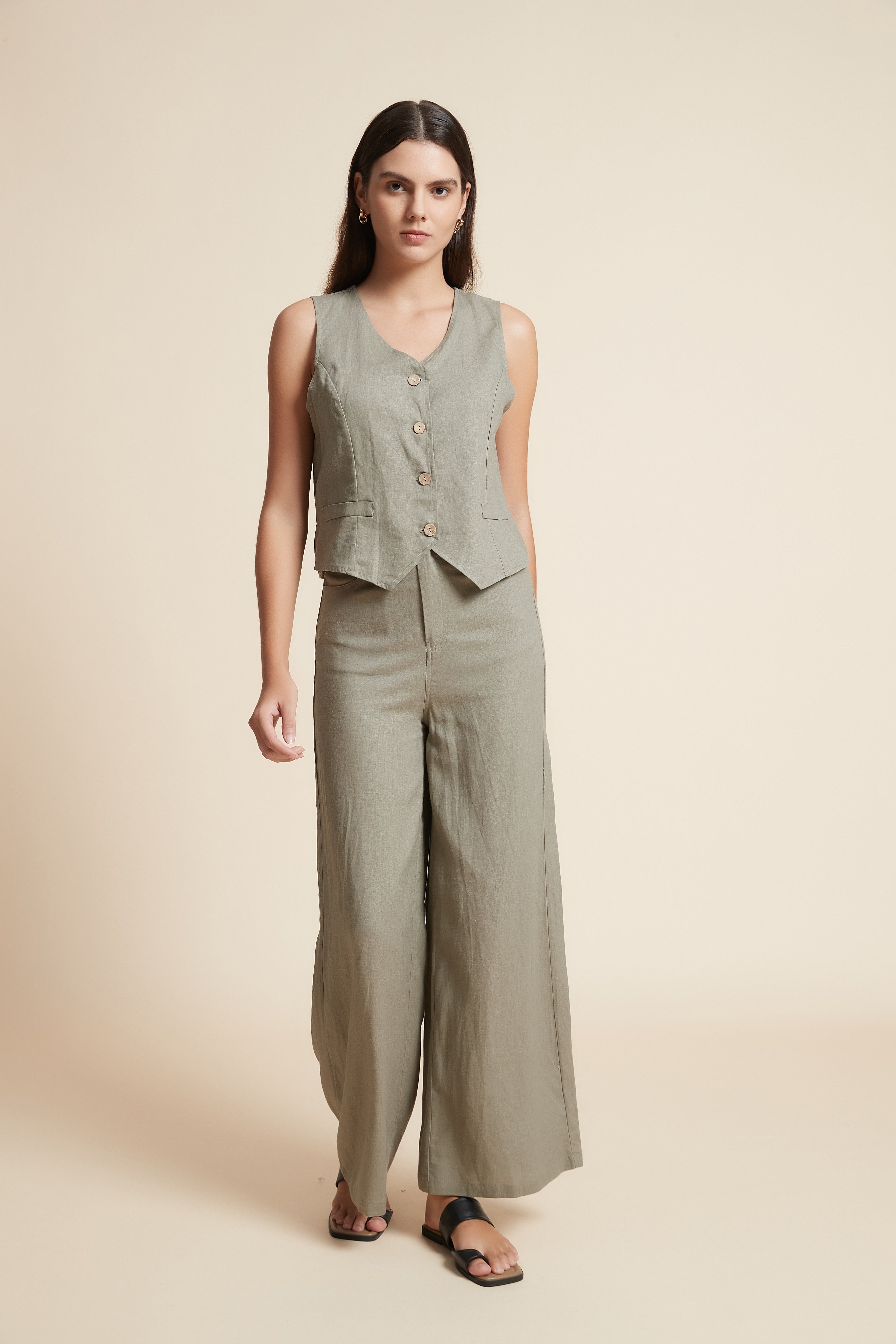 Sleeveless Heart Neck Button Top