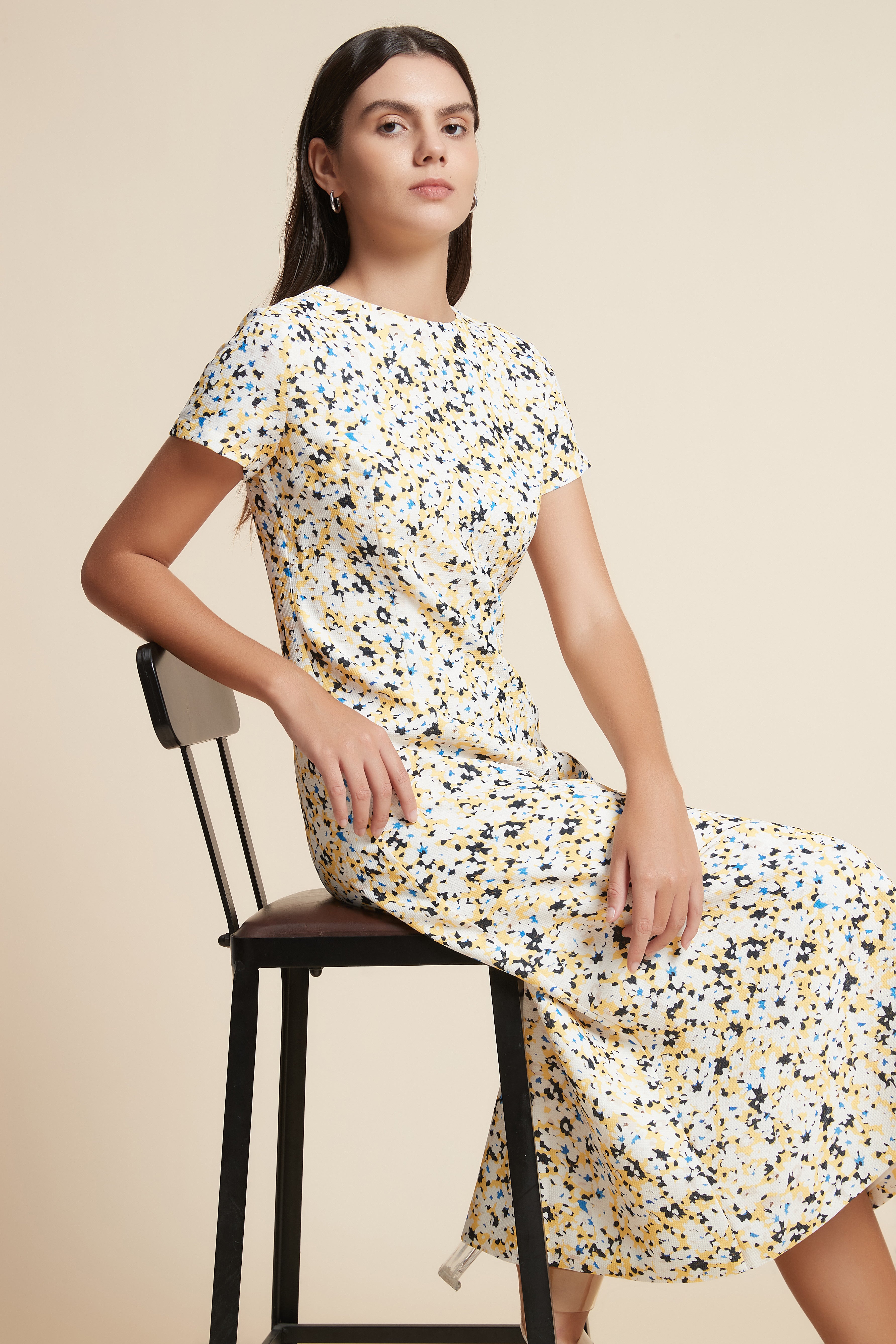 Short Sleeve Printed Midi Dress with Round Neck