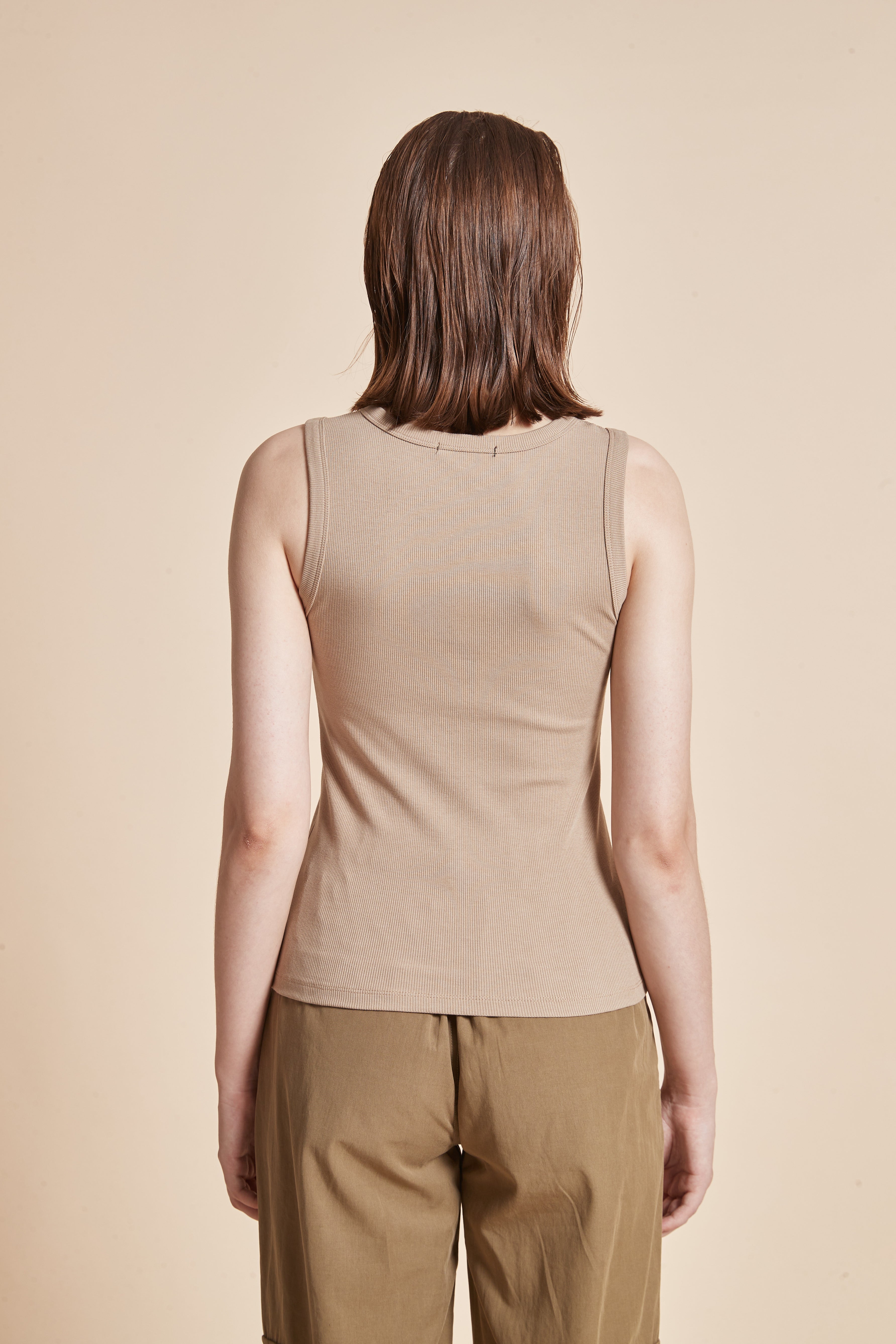 Yola Plain Sleeveless Blouse with Round Neck