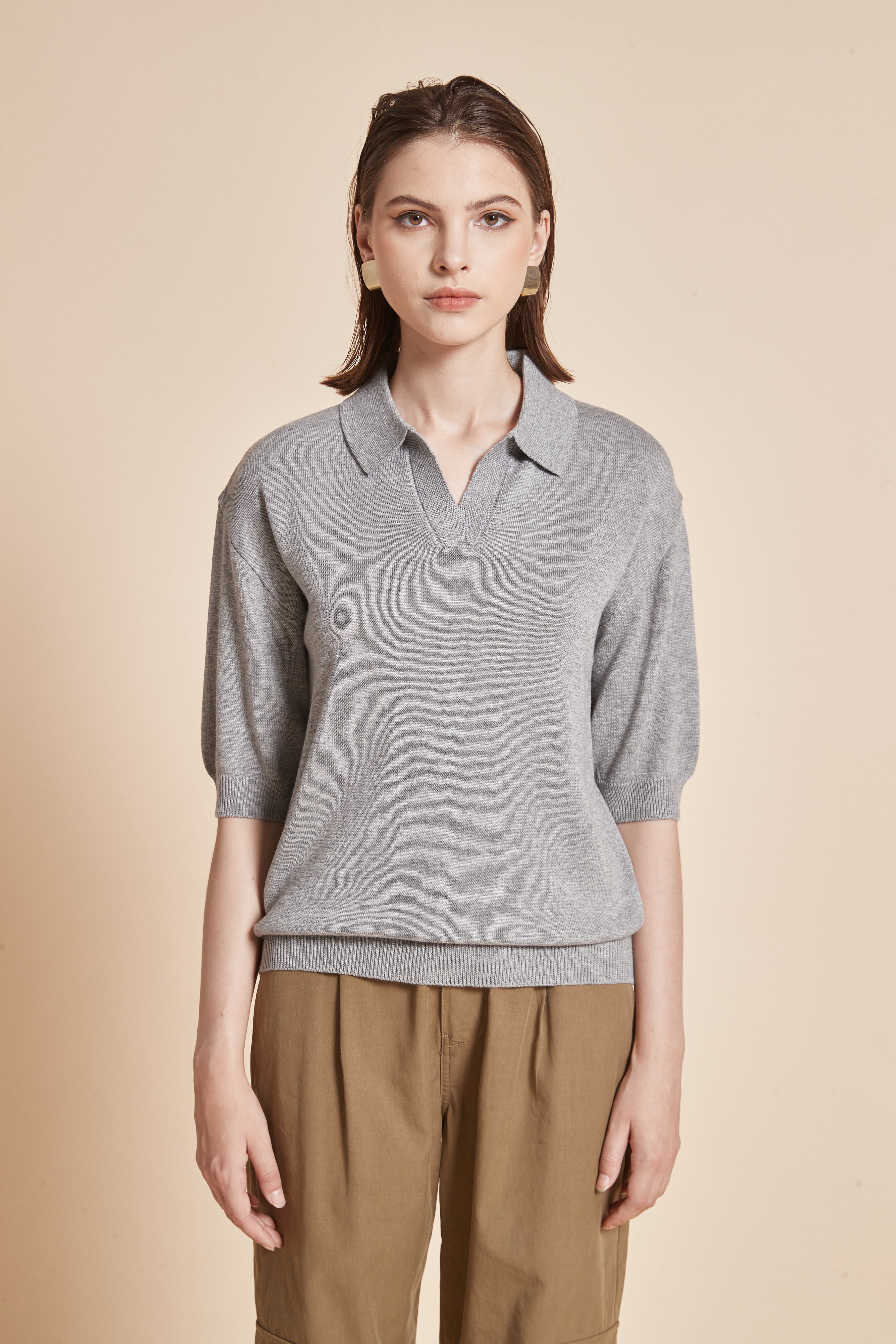 Yola Plain Half-Sleeve Blouse with V-Neck and Collar