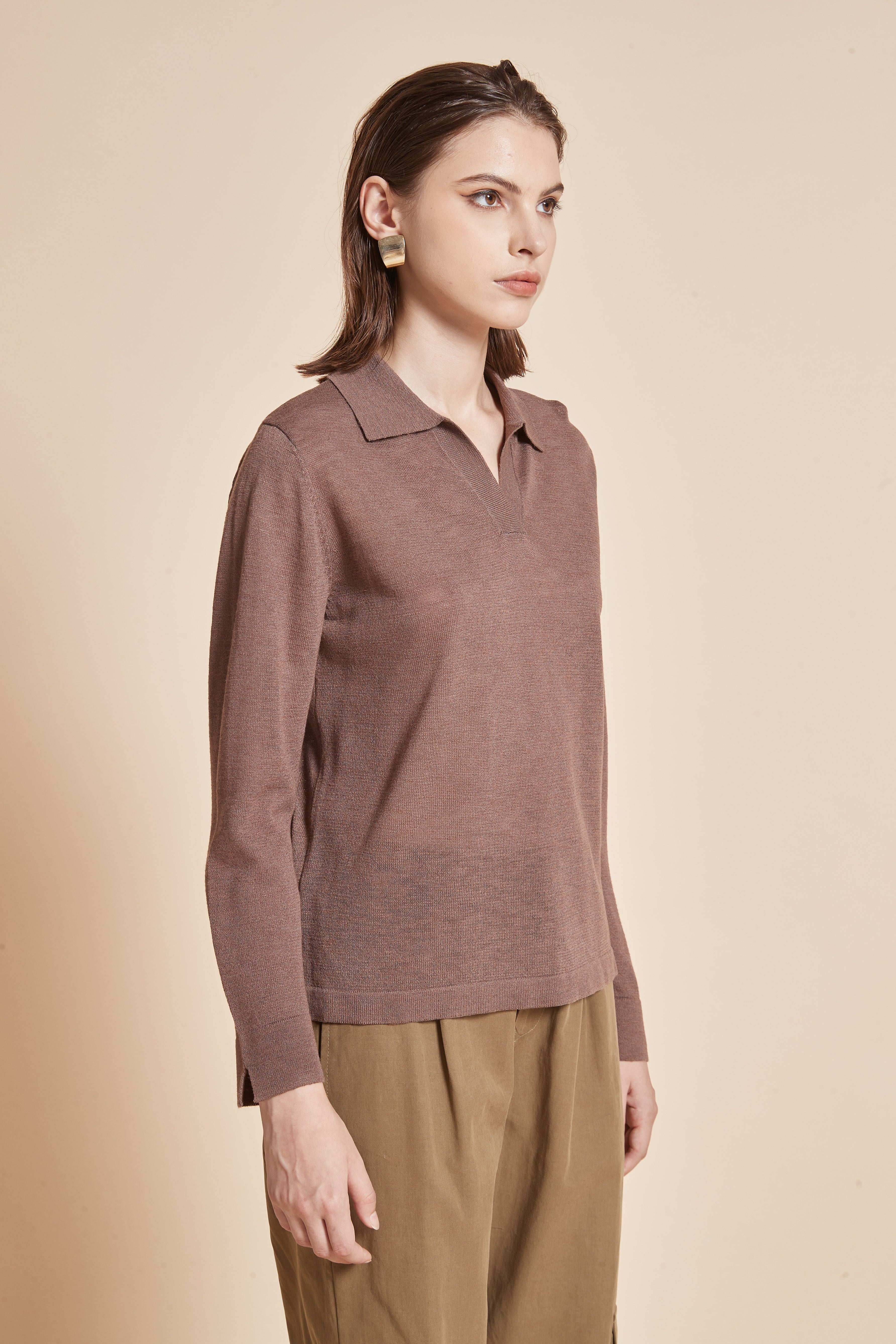 Yola Plain Blouse with Long Sleeves and V-Neck Collar