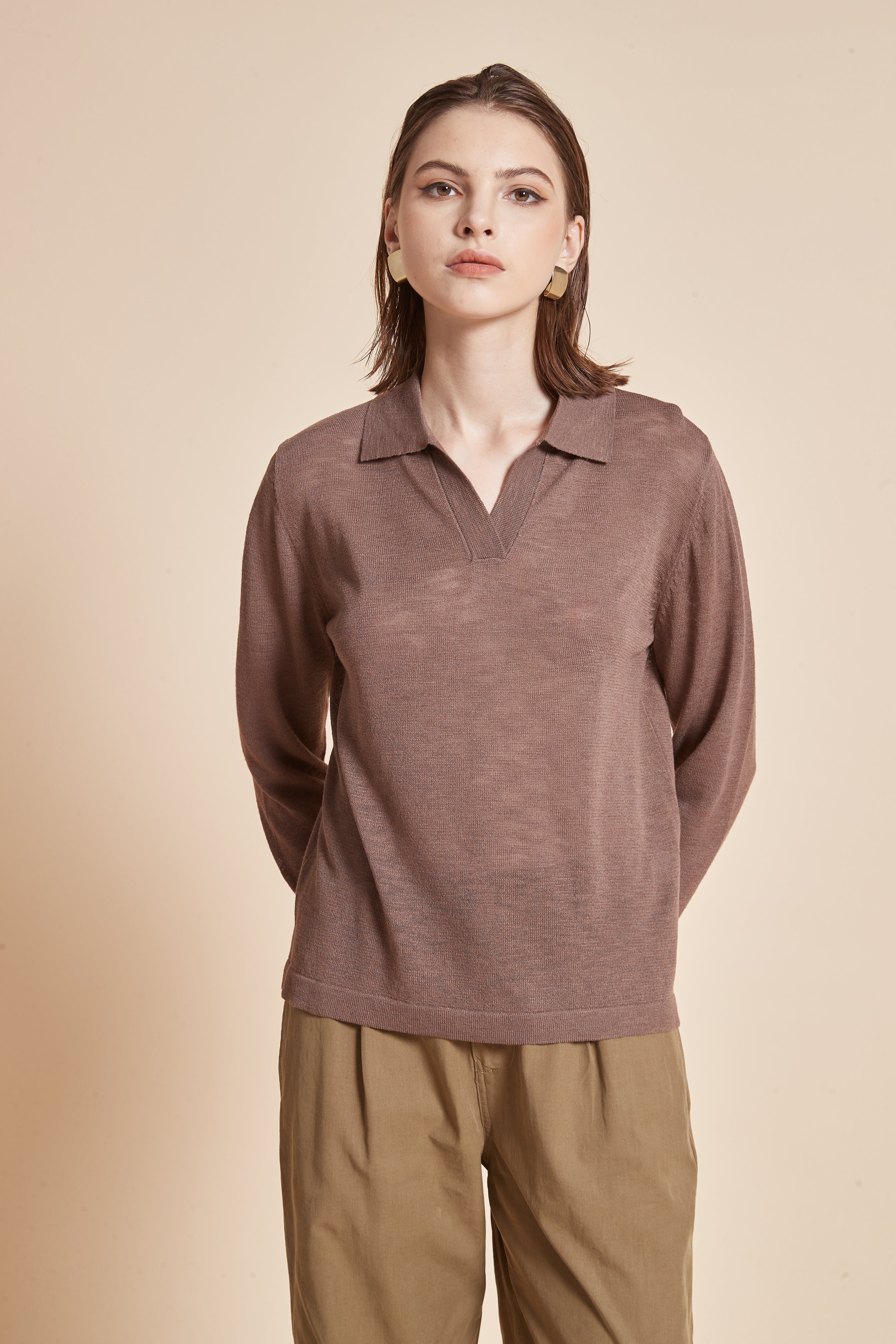 Yola Plain Blouse with Long Sleeves and V-Neck Collar