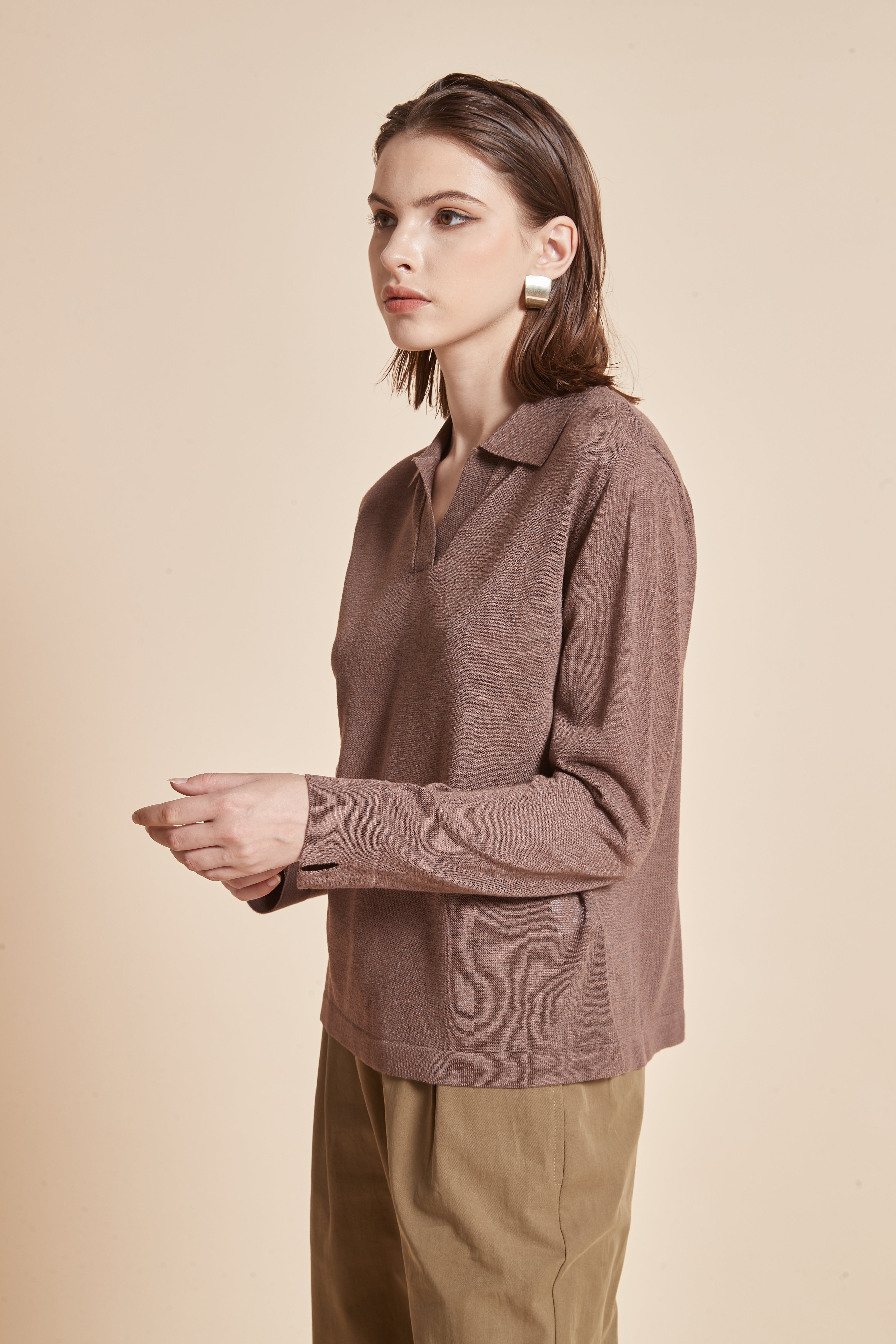 Yola Plain Blouse with Long Sleeves and V-Neck Collar