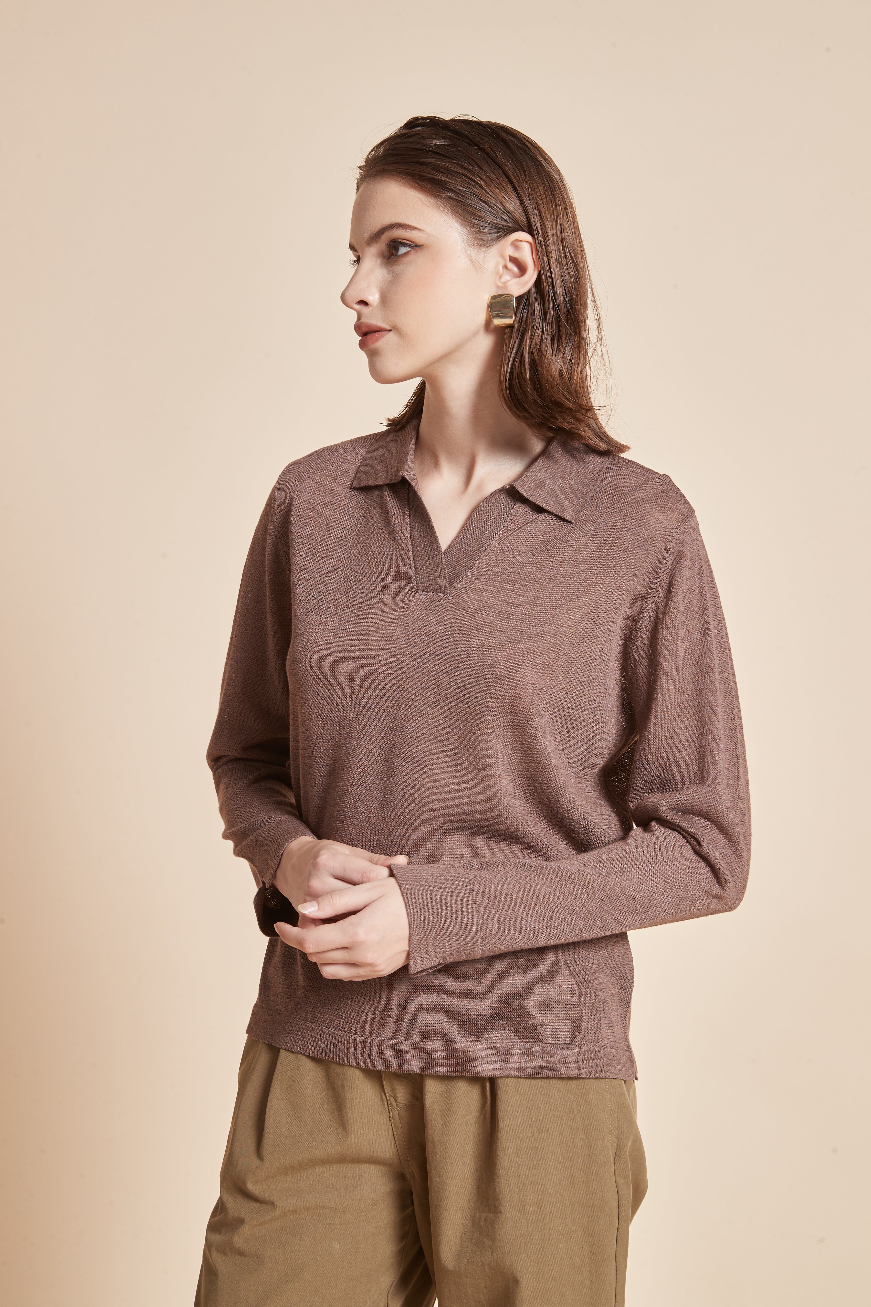 Yola Plain Blouse with Long Sleeves and V-Neck Collar