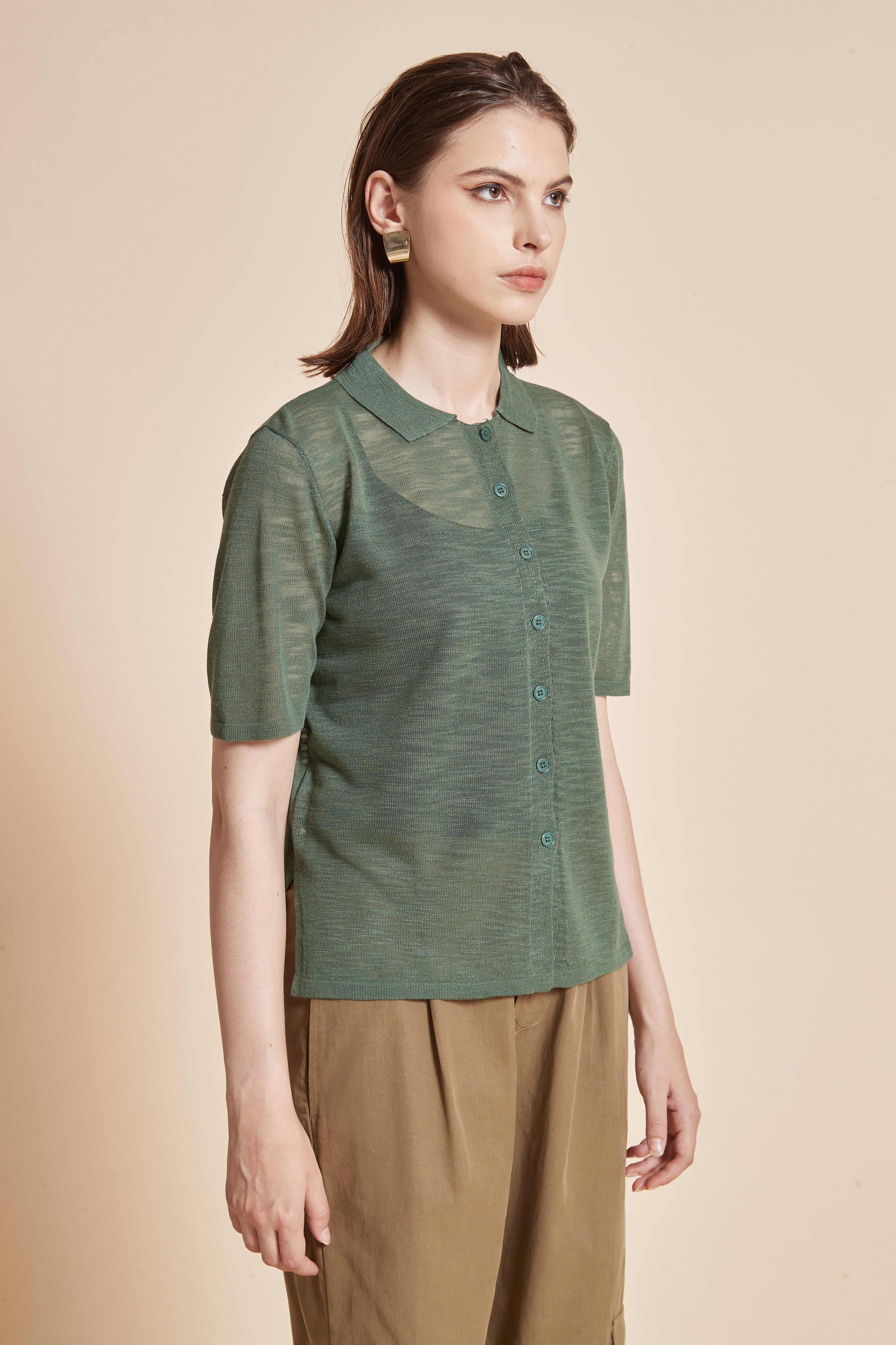 Yola Plain Half-Sleeve Blouse with Front Buttons and Collar