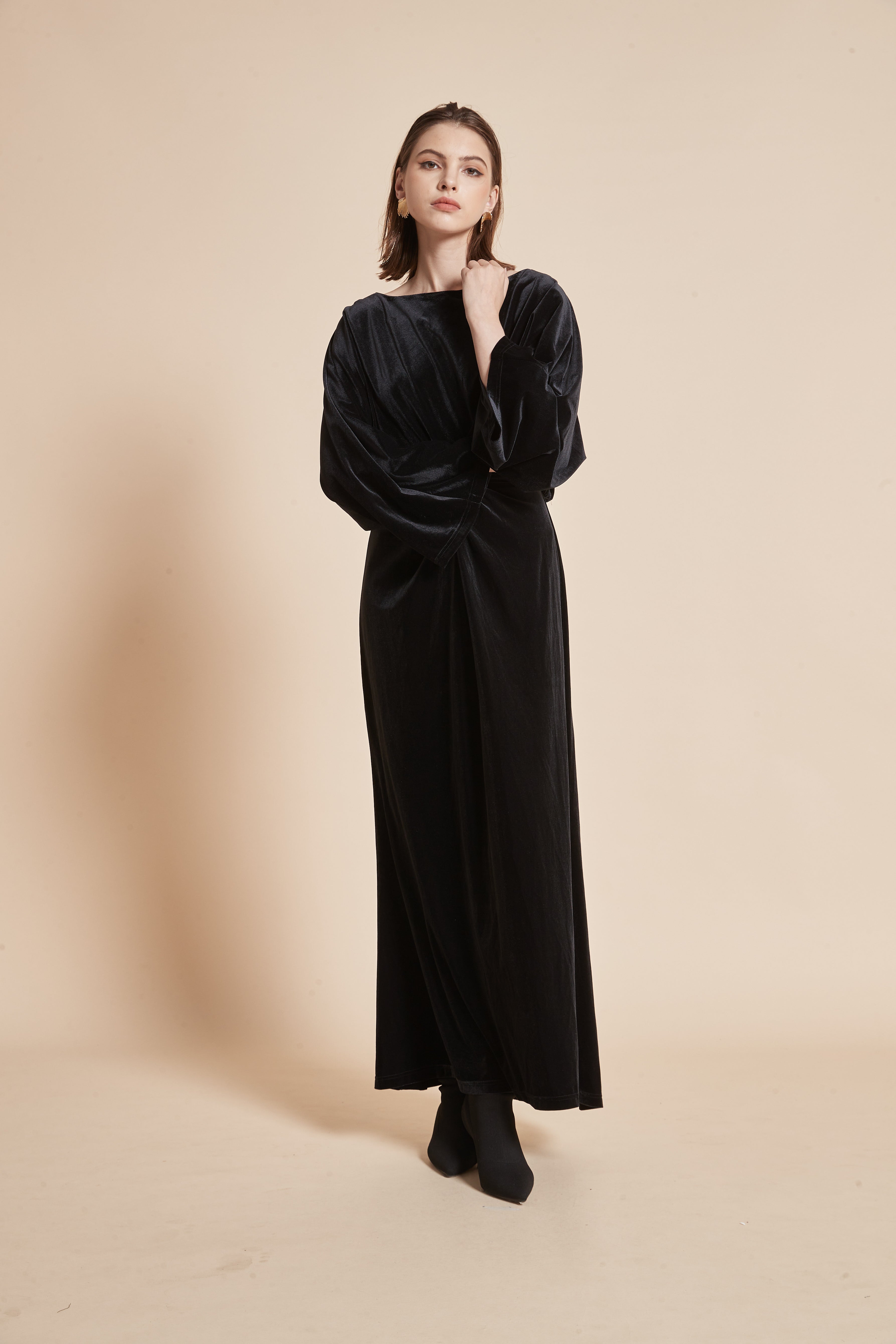 Yola Long Velvet Dress with Long Sleeves