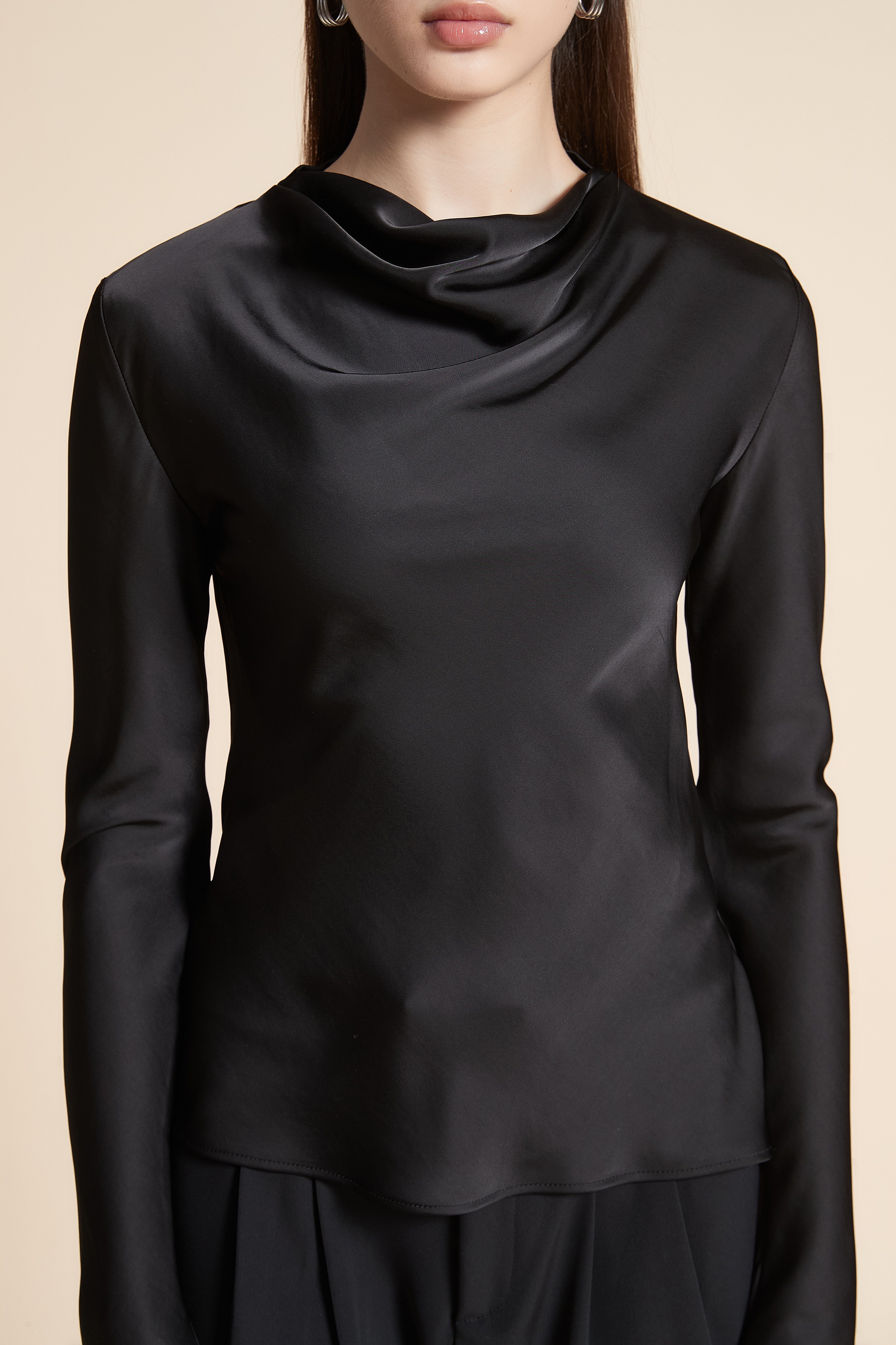 Solid Waist-Length Long Sleeve Blouse