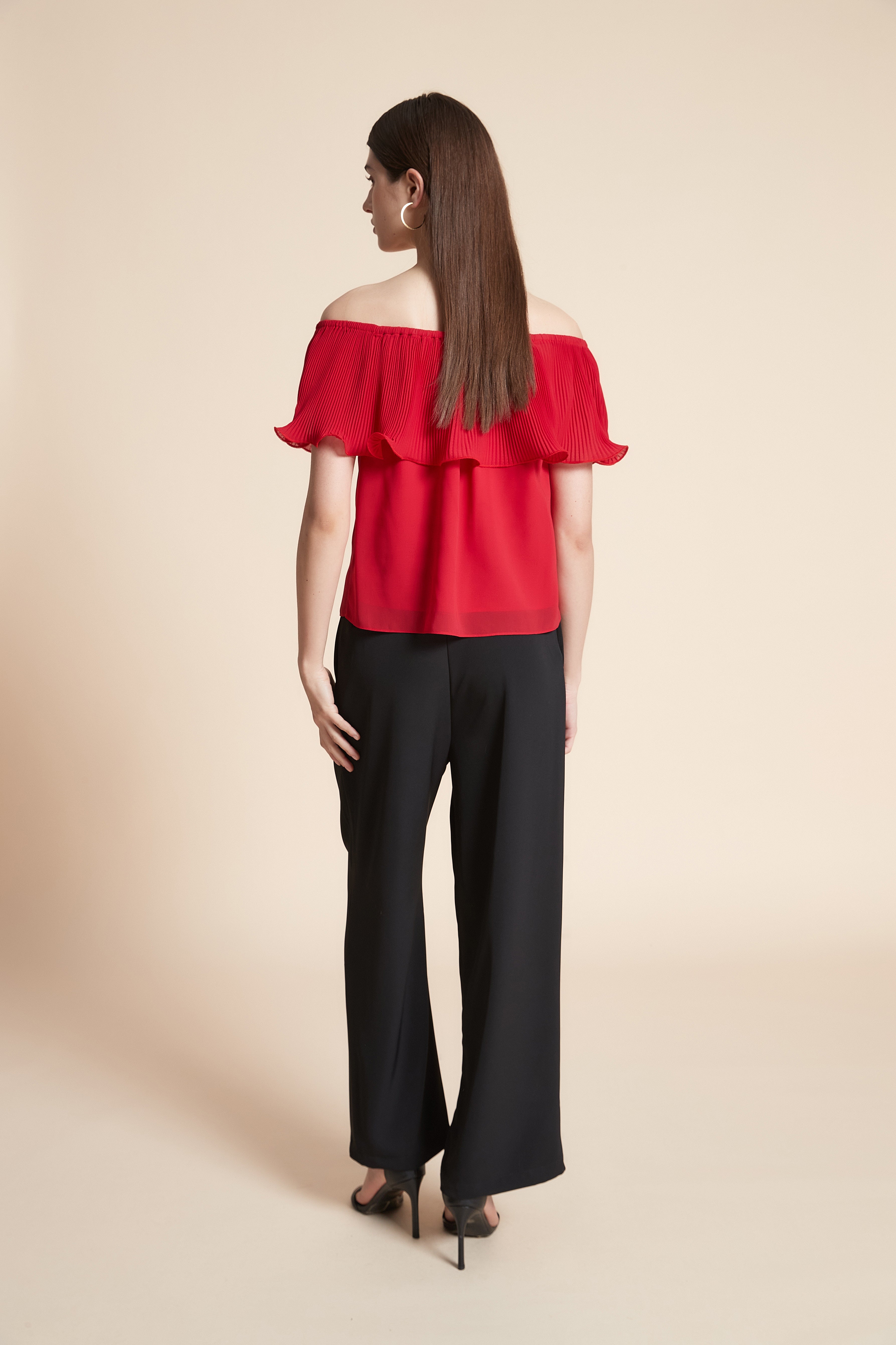 Plain Off-The-Shoulder Crop Top