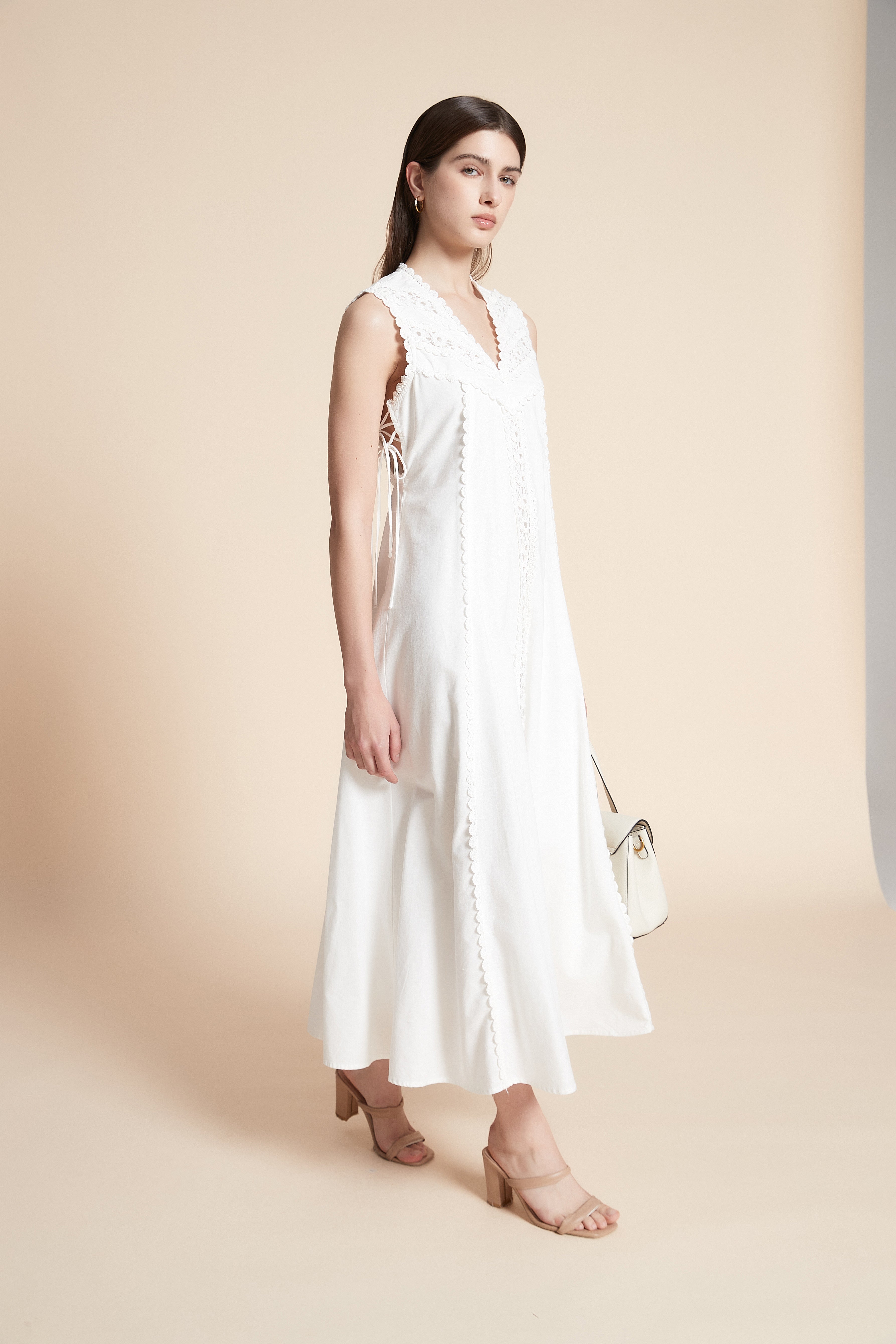 Lace Detail Sleeveless Midi Dress