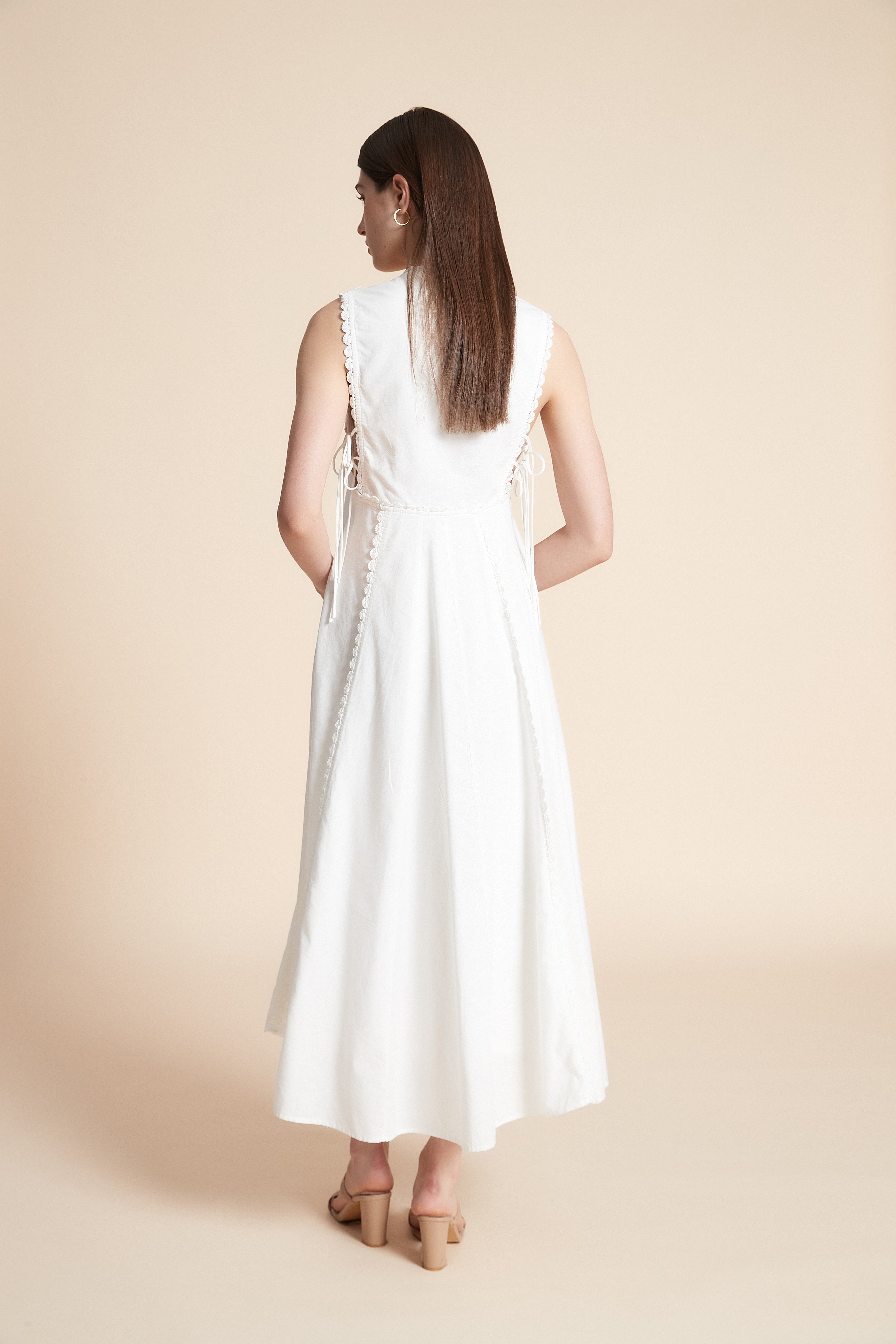 Lace Detail Sleeveless Midi Dress