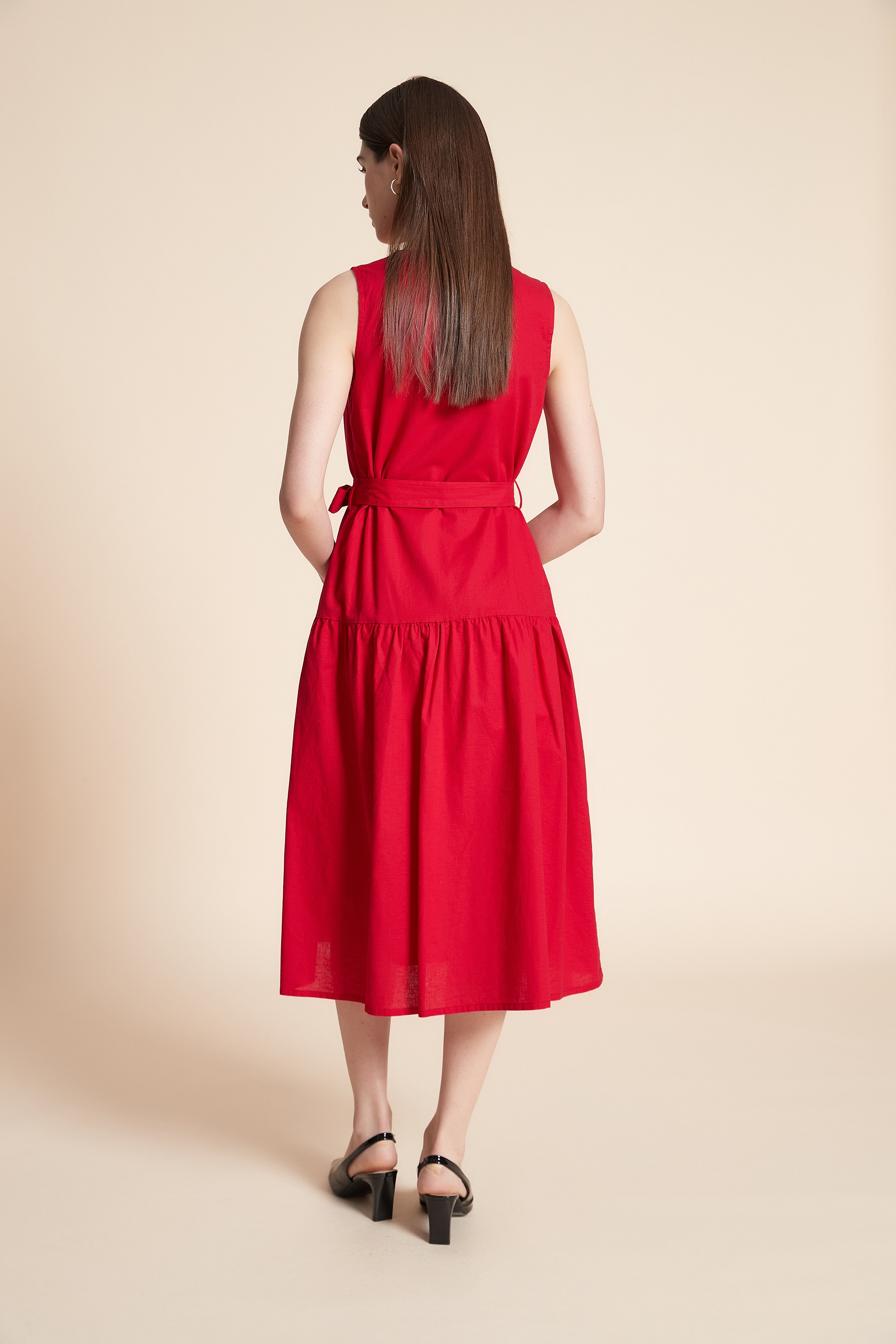 Solid Midi Sleeveless Dress with Belt