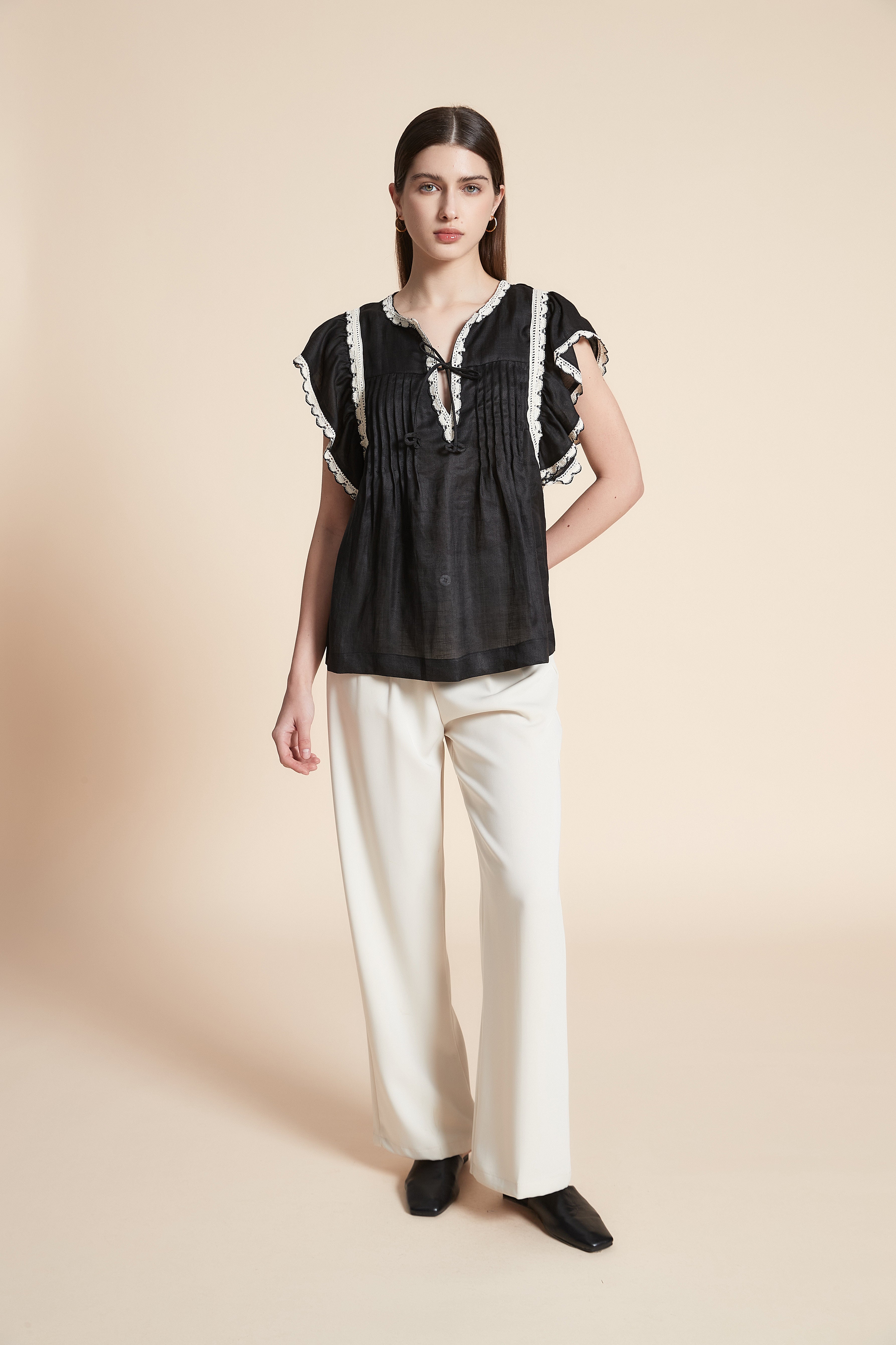 Solid Waist-Length Short Sleeve Blouse