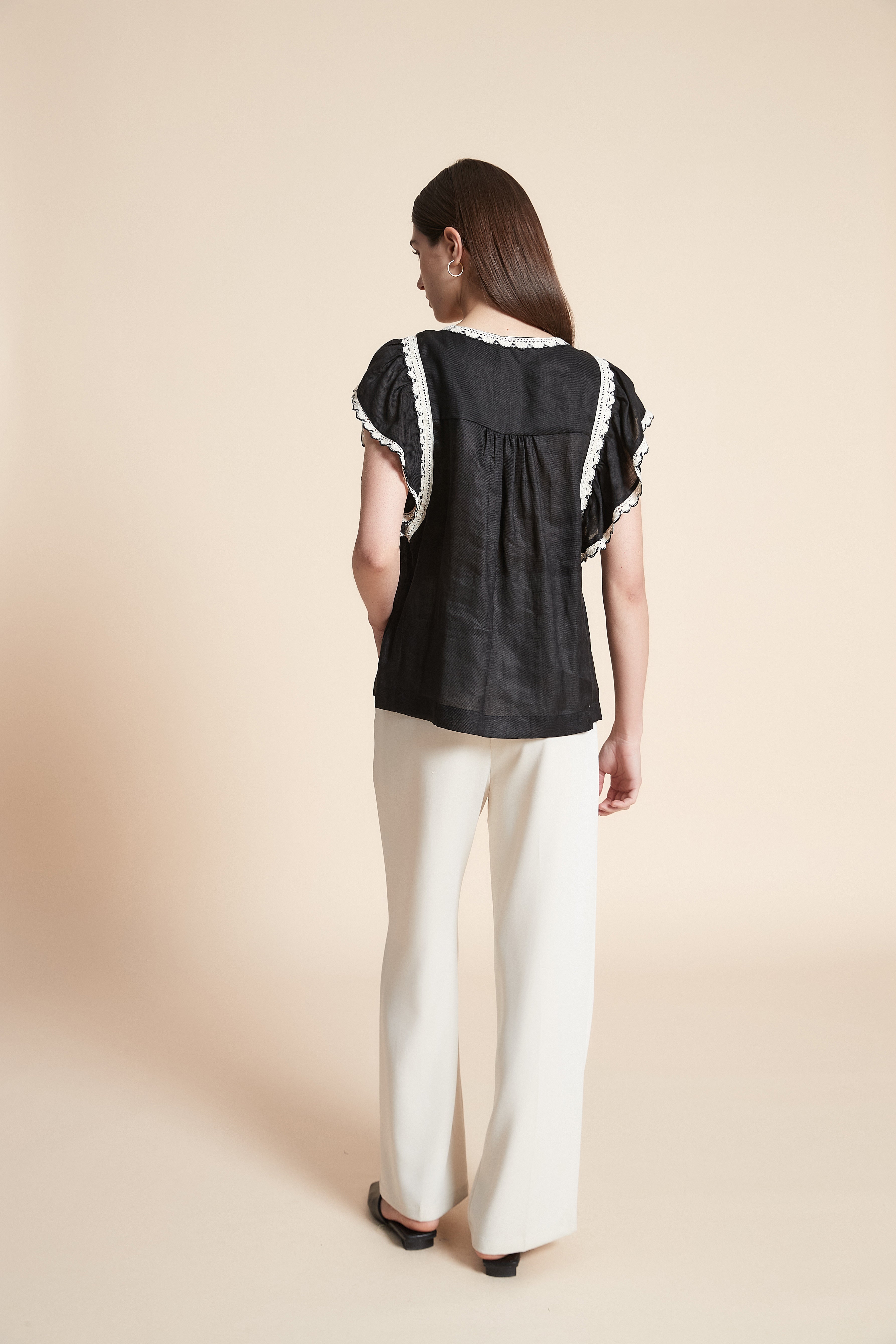 Solid Waist-Length Short Sleeve Blouse