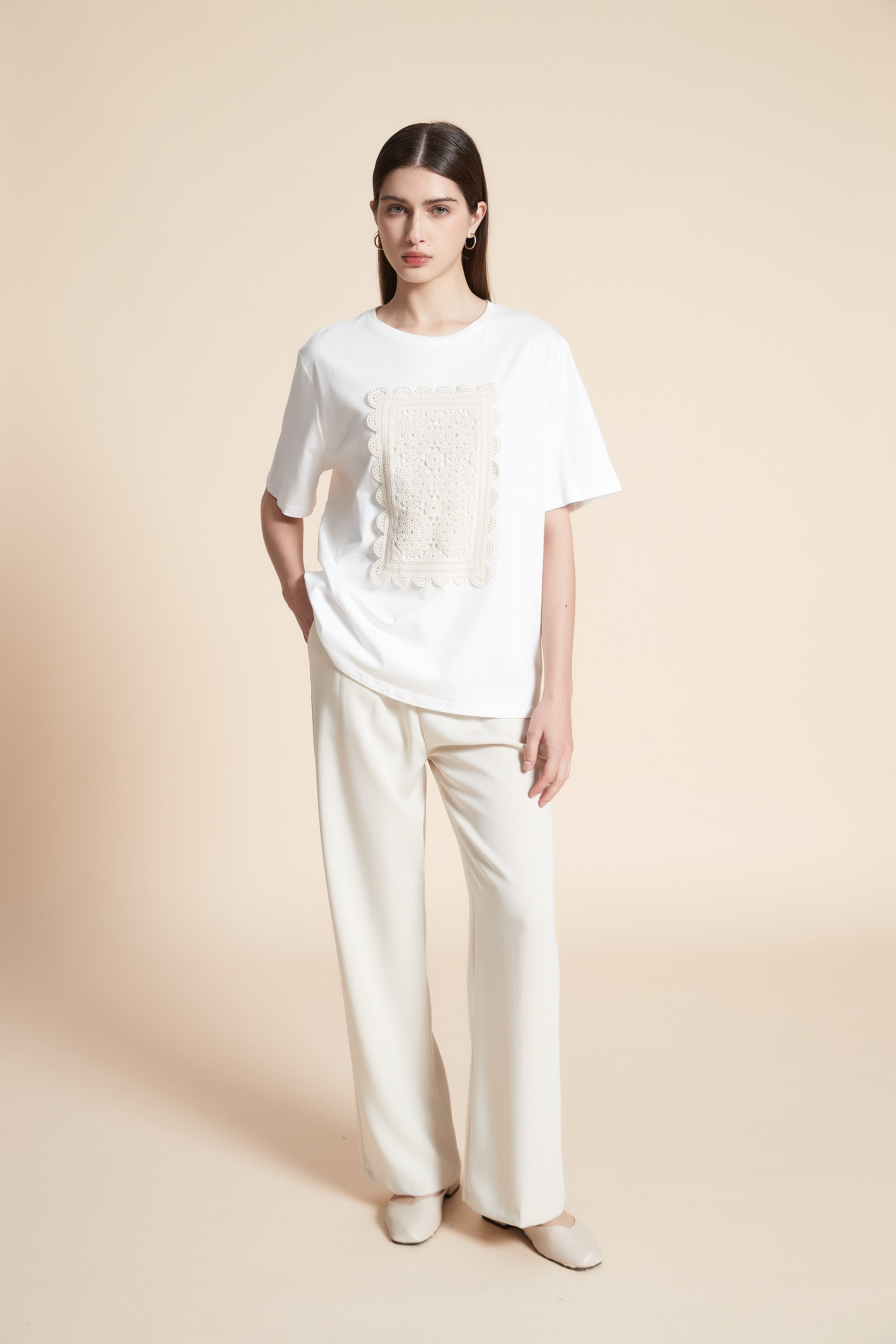 تي شيرت بطول الخصر سادة كم قصير