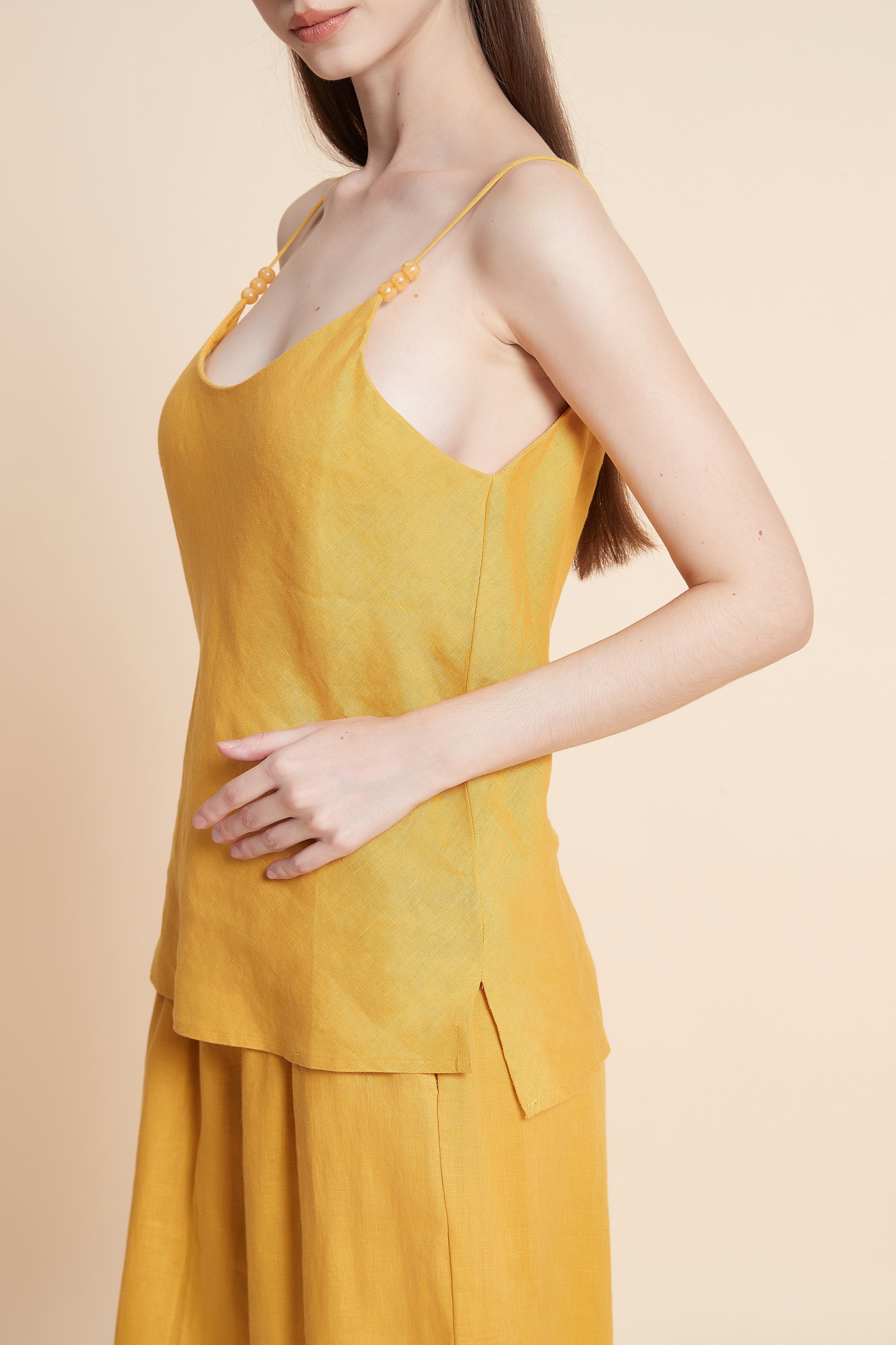 Textured scoop-neck cami top