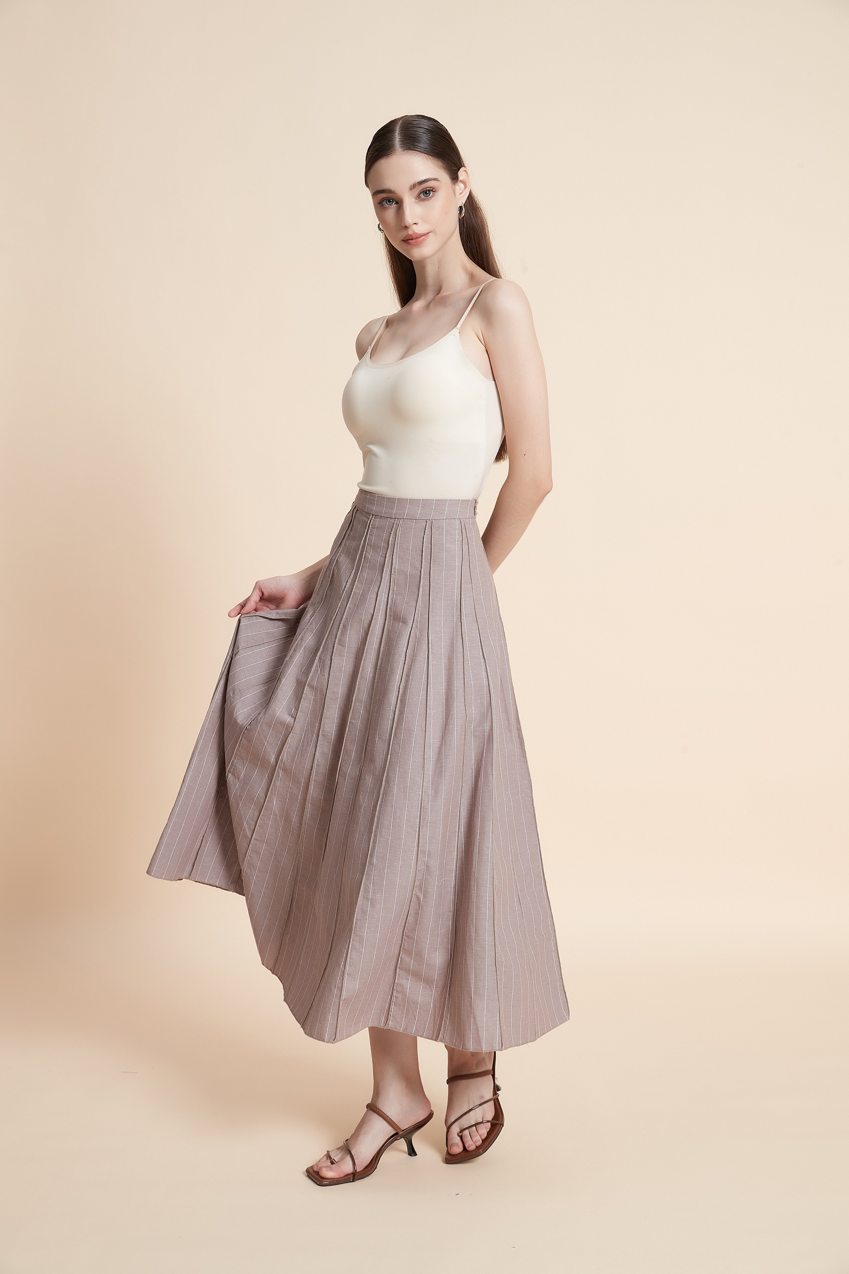 High-waist pleated midi skirt