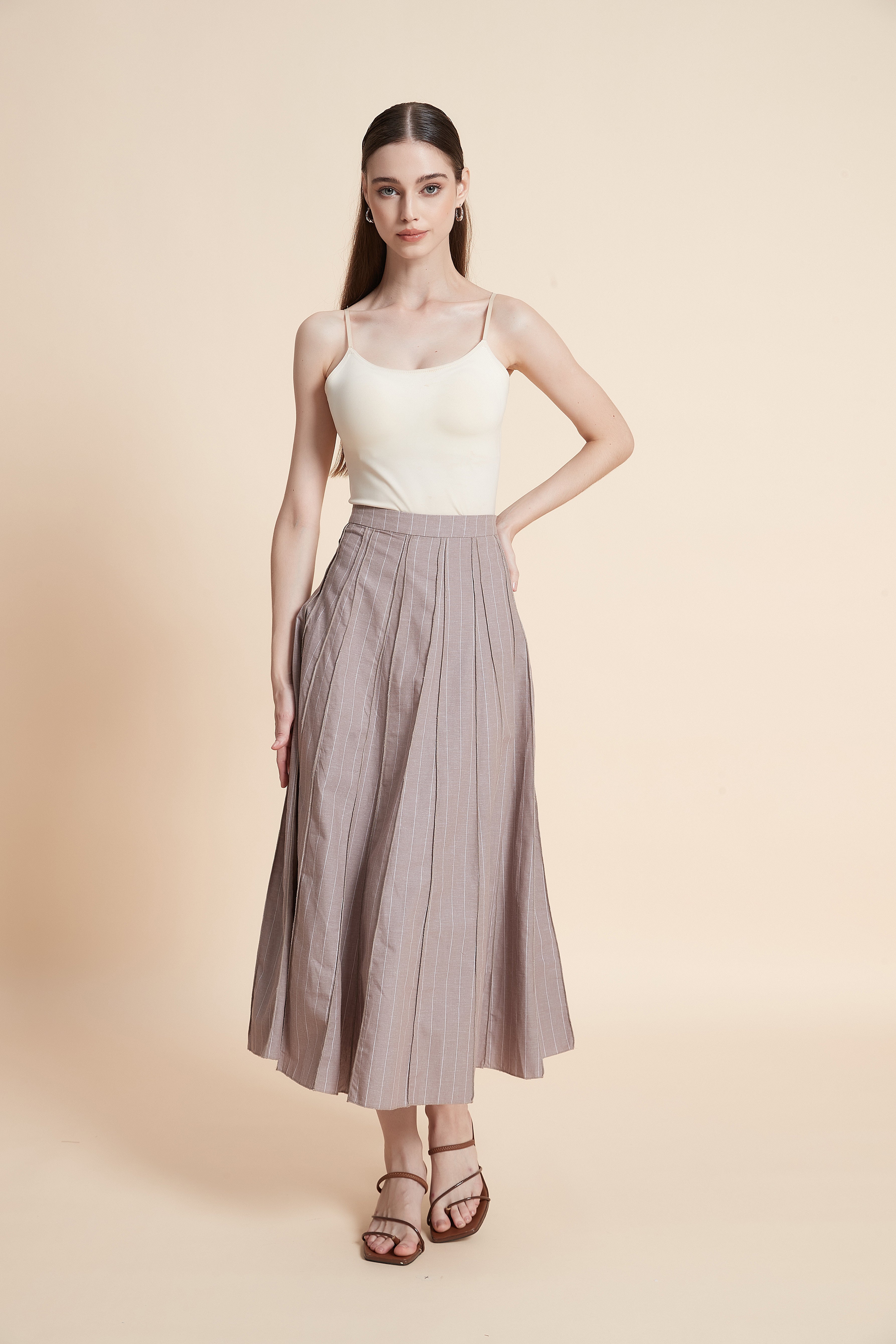 High-waist pleated midi skirt