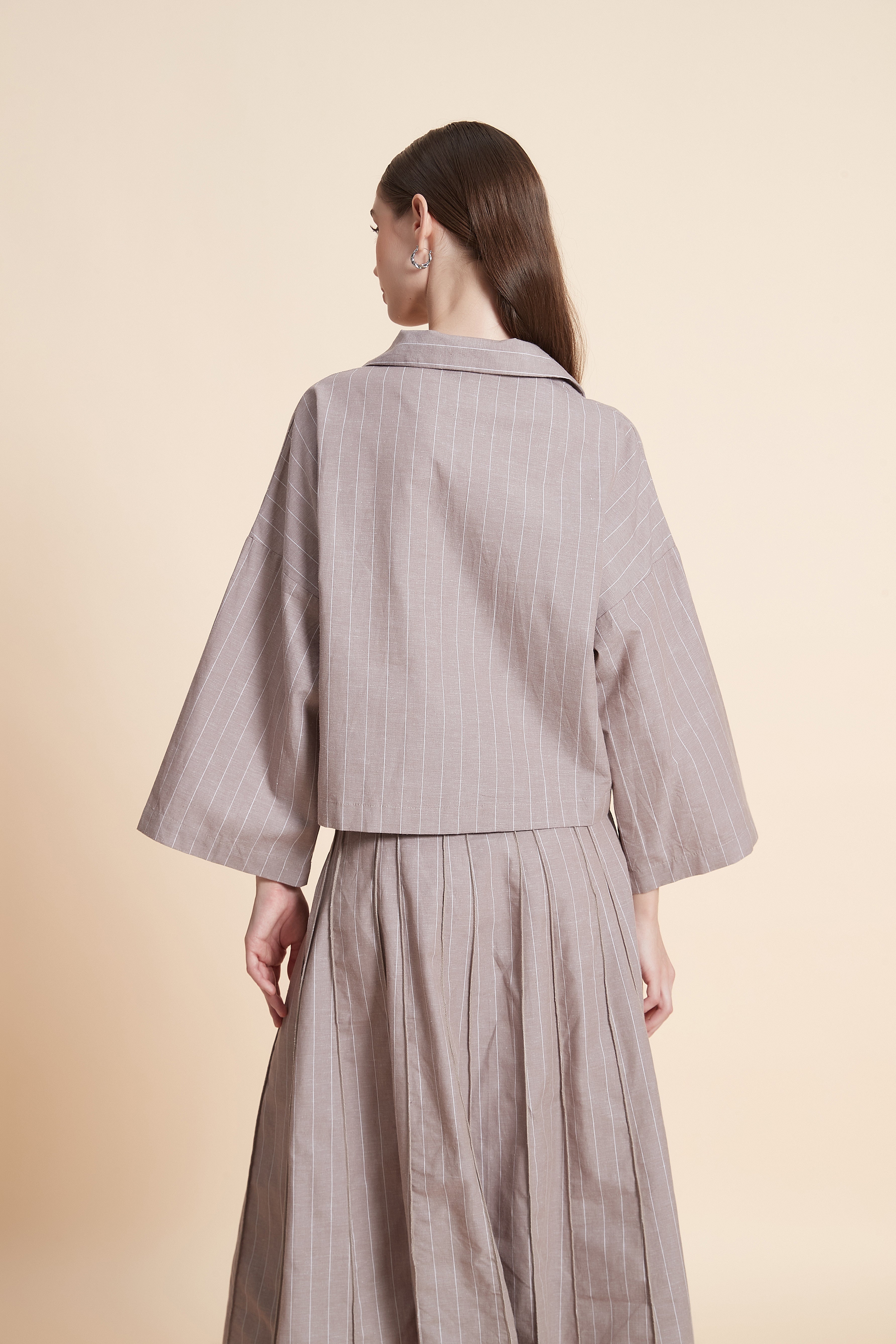 Open-collar linen-blend blouse