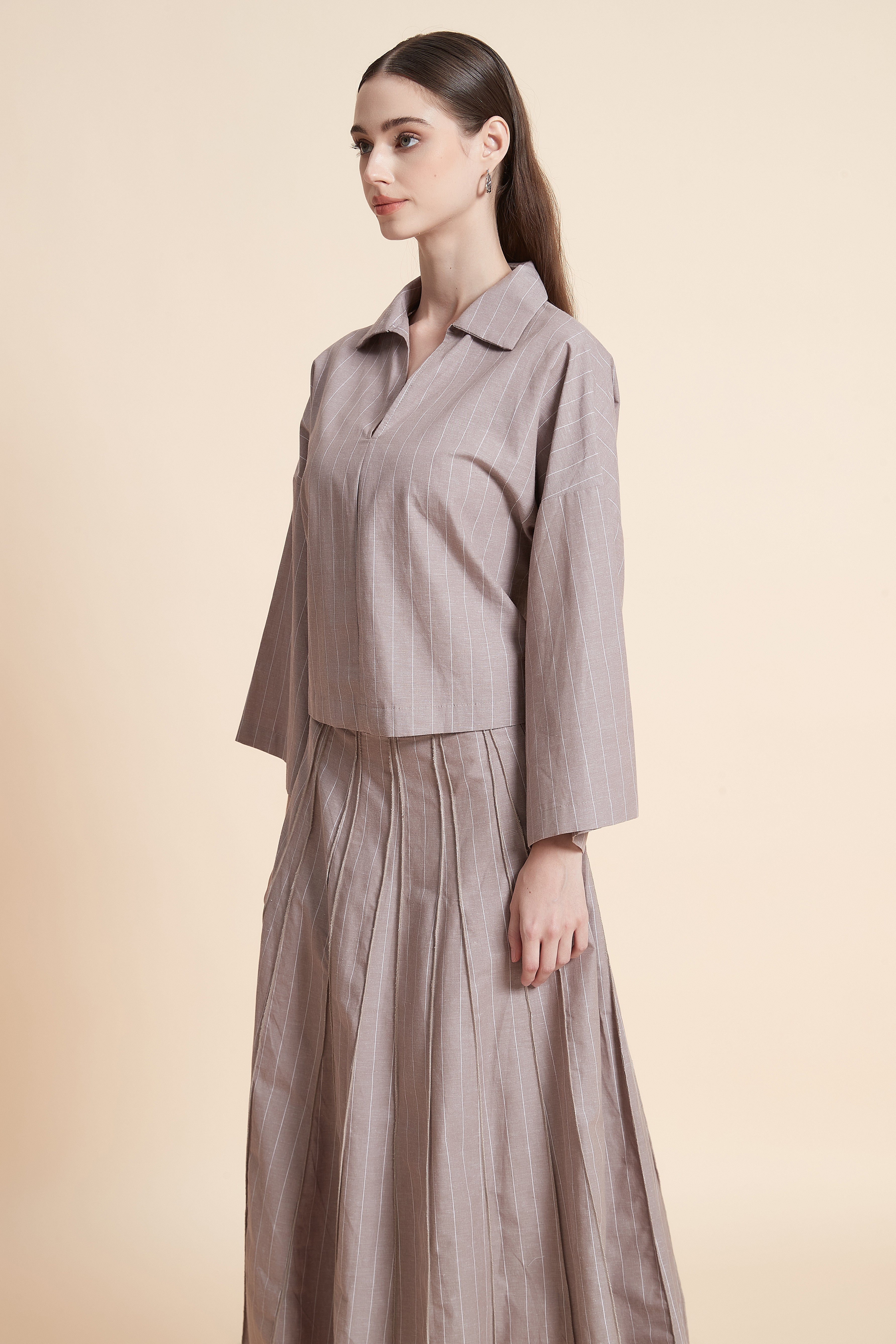 Open-collar linen-blend blouse