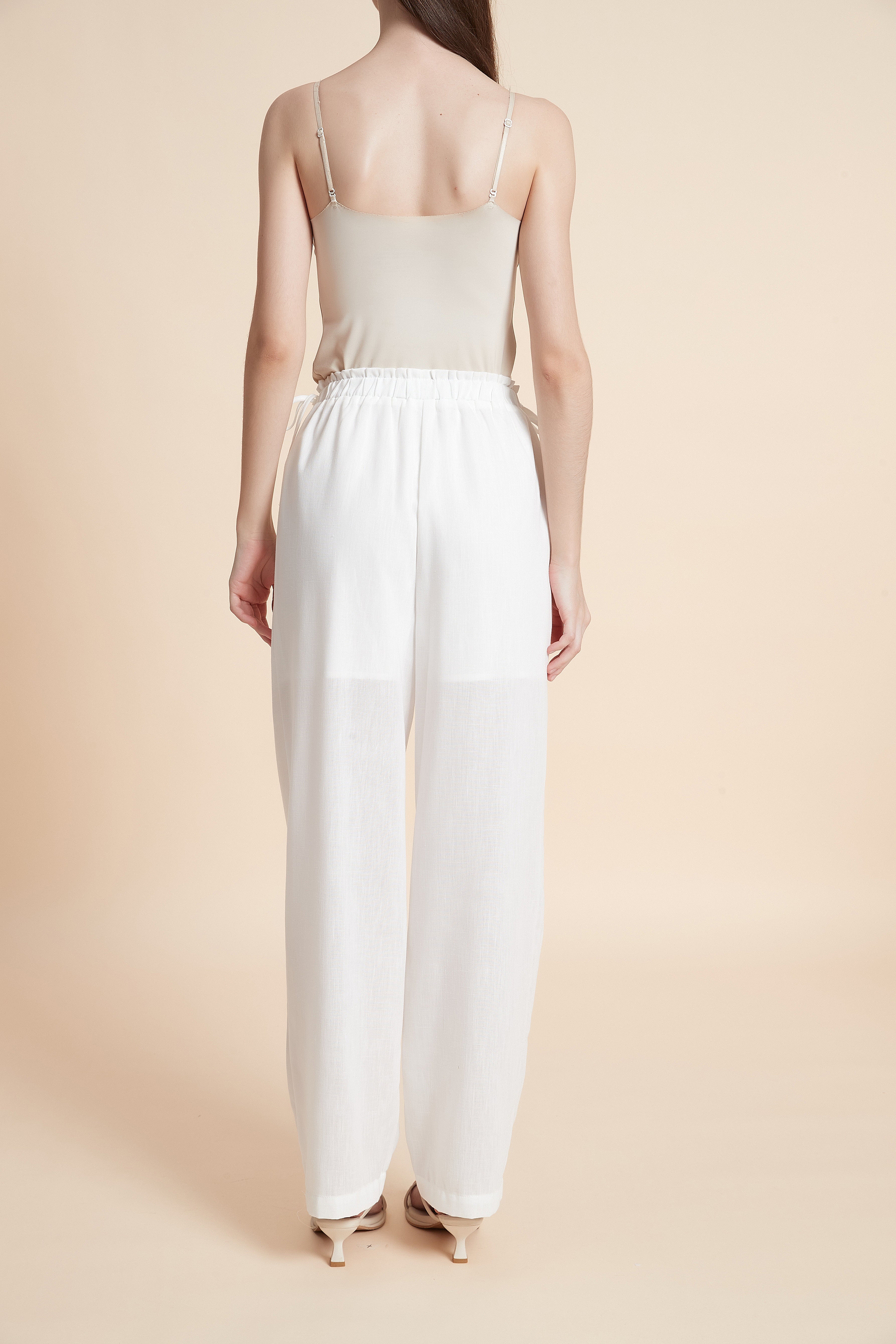 Straight-leg pants with elastic waist
