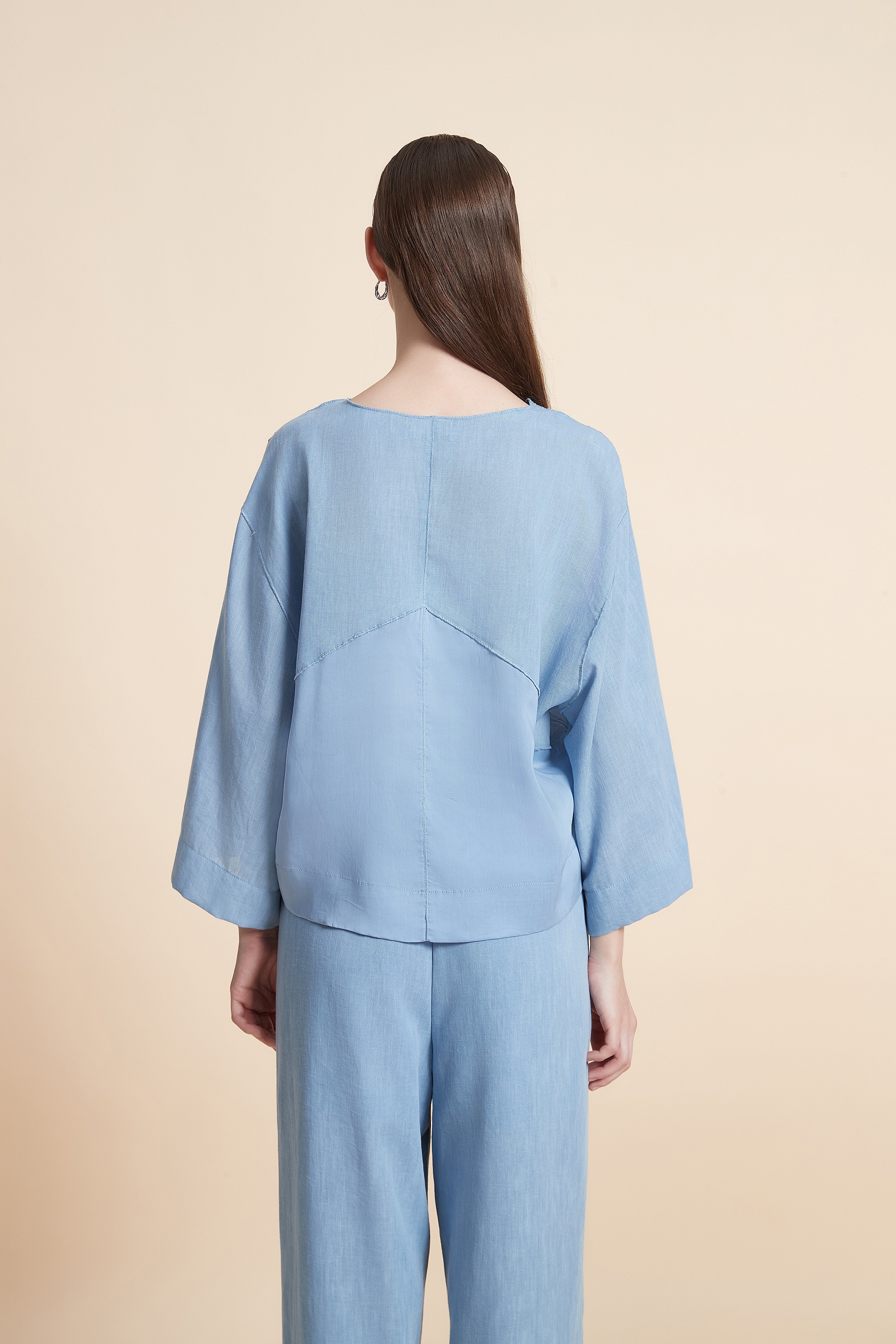 Relaxed V-Neck House Top