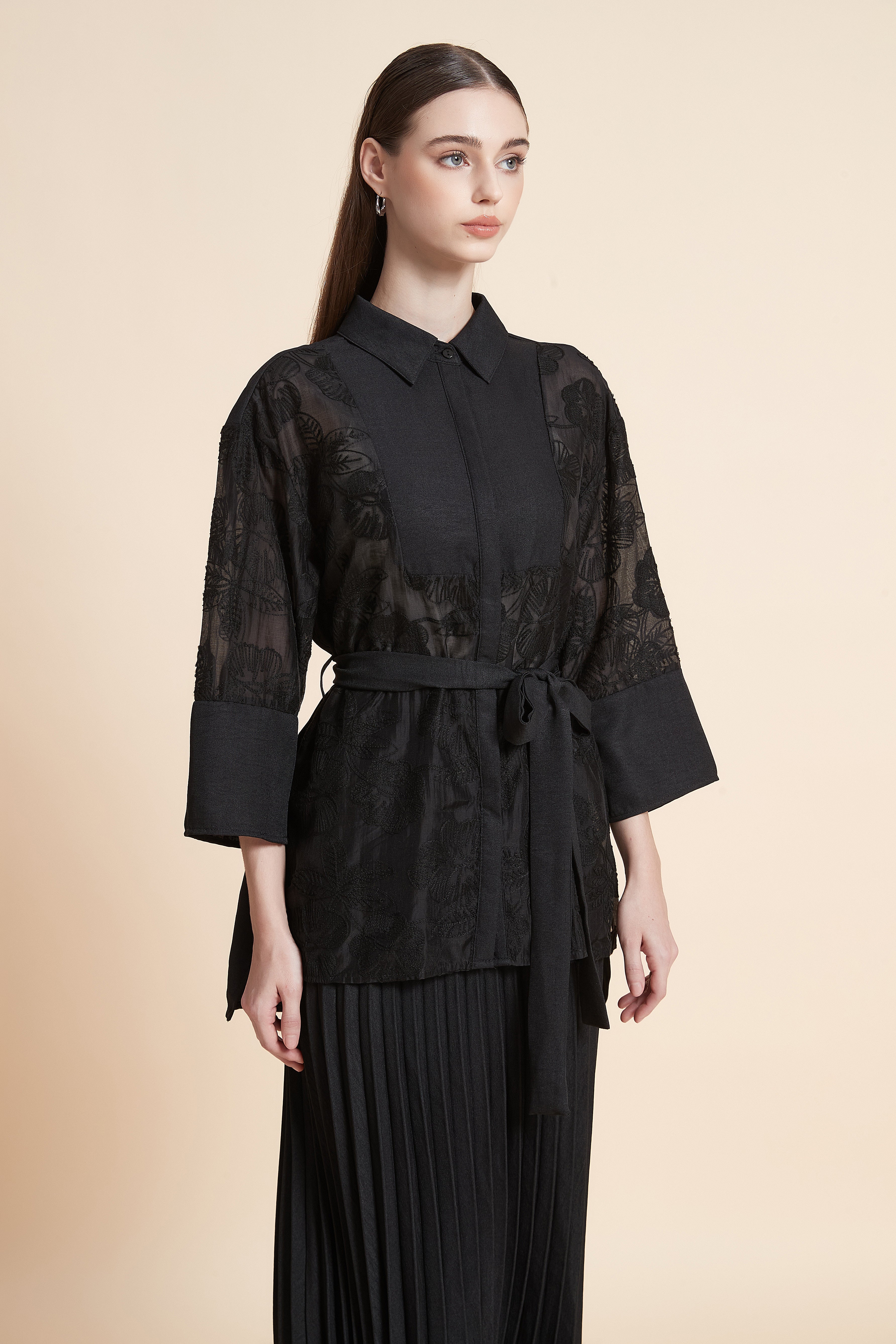 Shirt with a lace belt