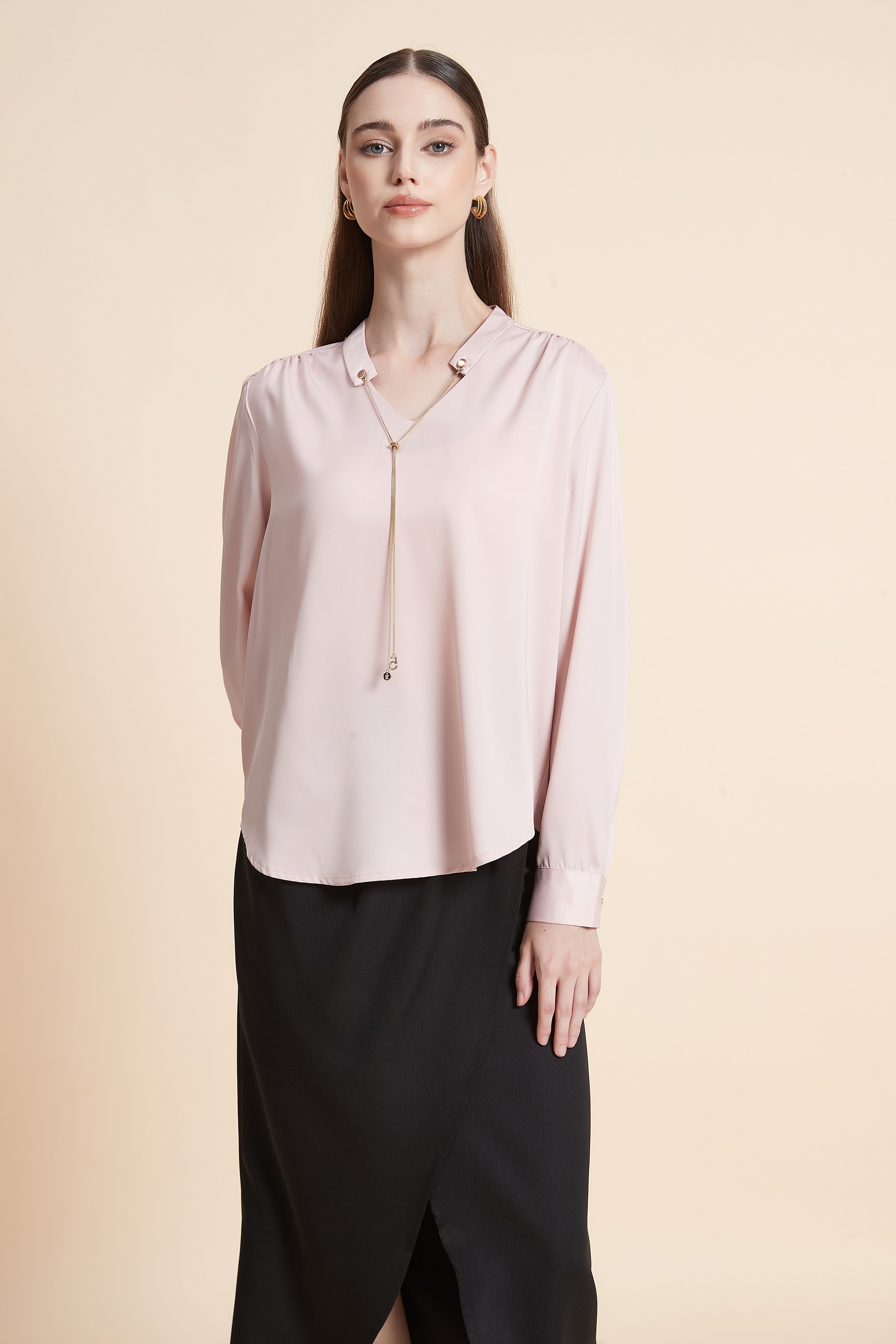 Simple blouse with a neck zip