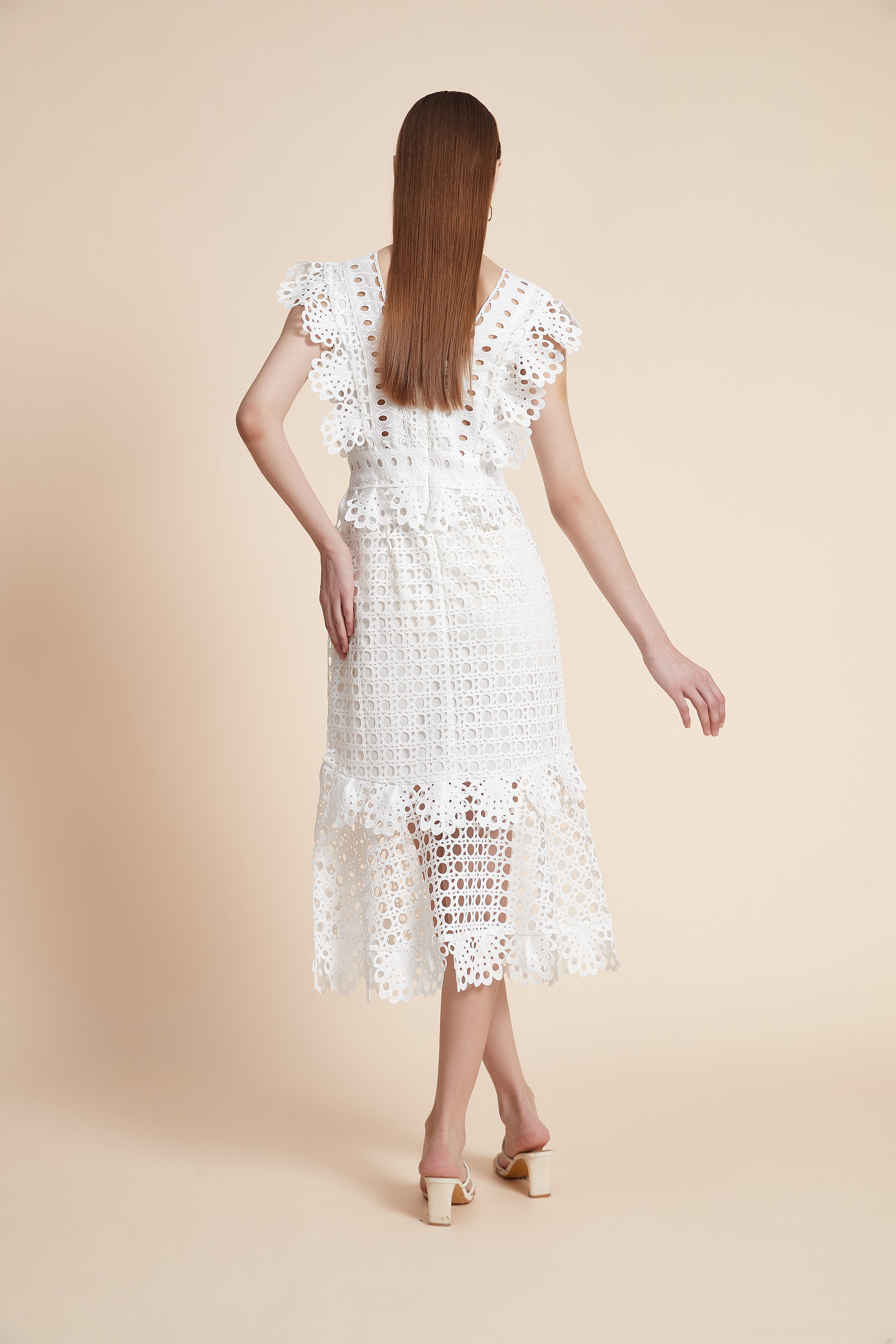 فستان ميدي منقوش بأكمام قصيرة