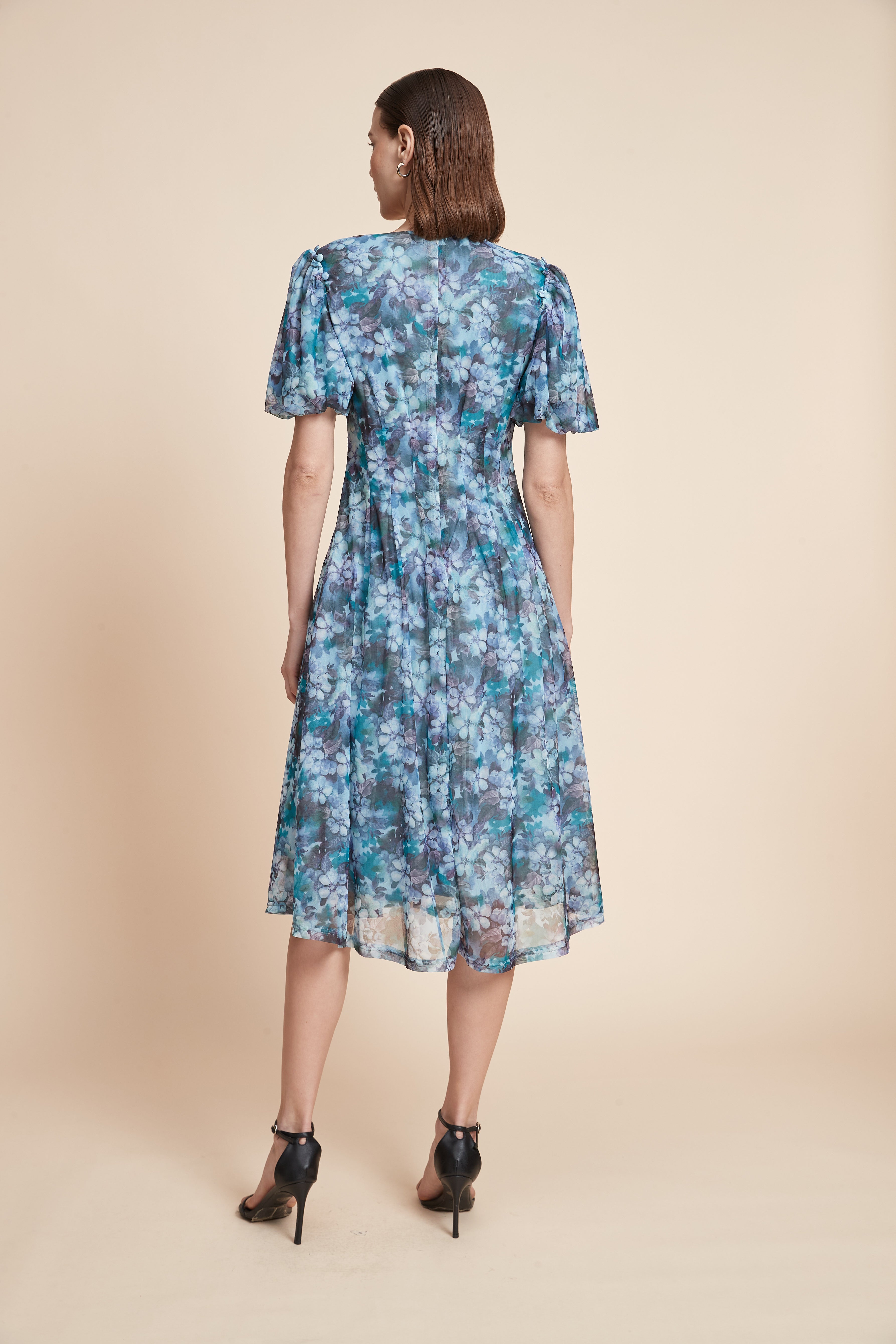 Half sleeve knee-length floral dress