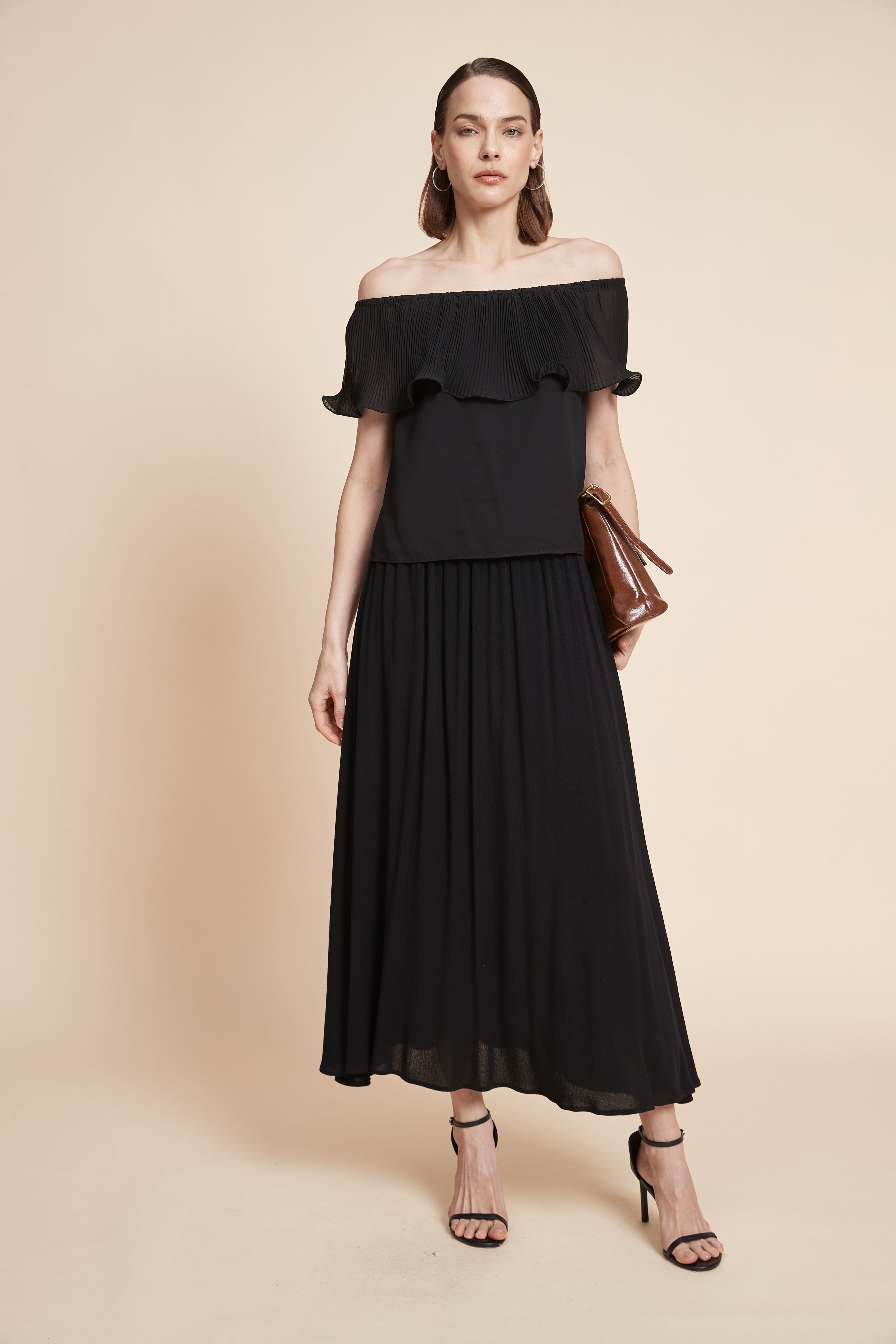 Plain Off-The-Shoulder Crop Top