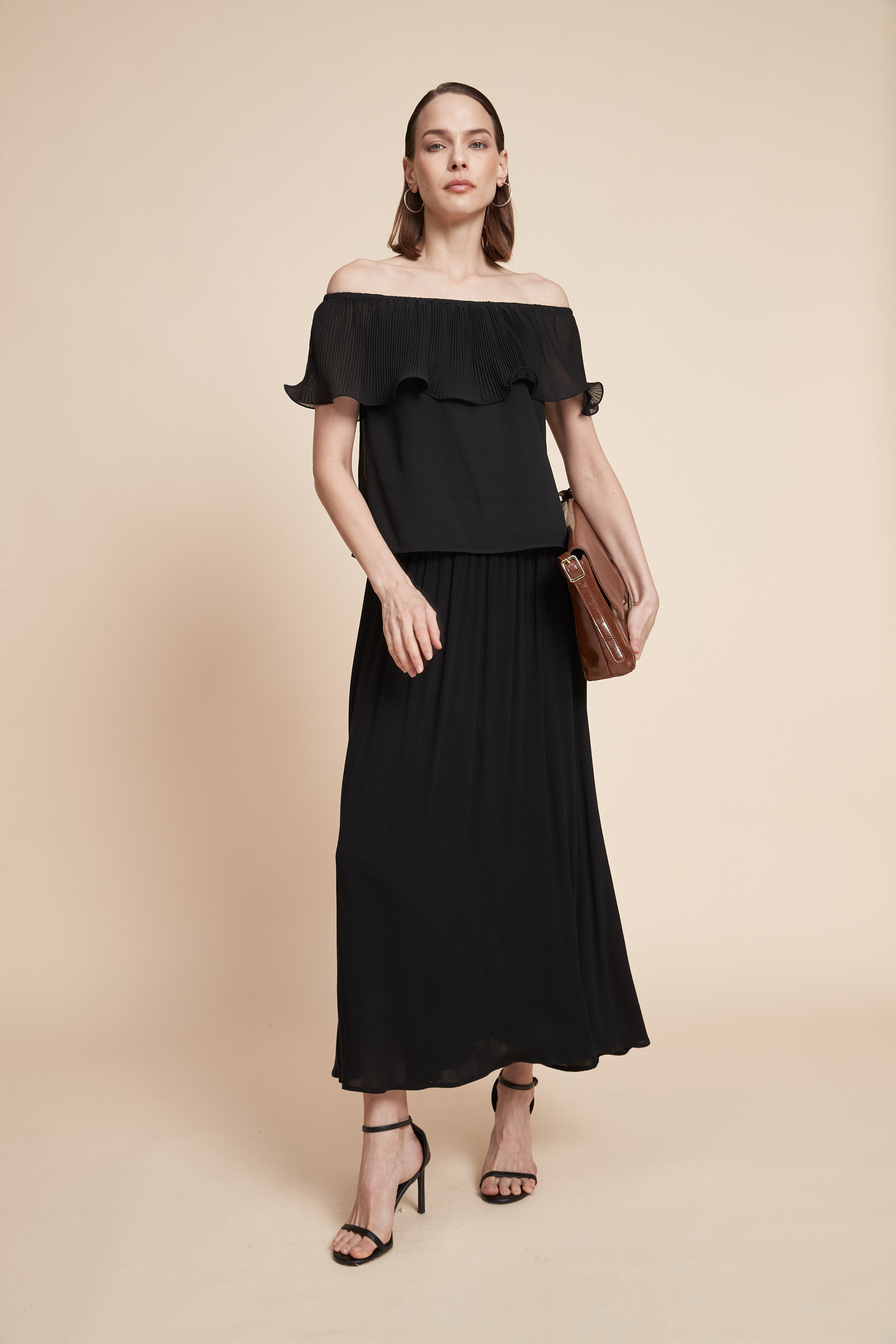 Plain Off-The-Shoulder Crop Top
