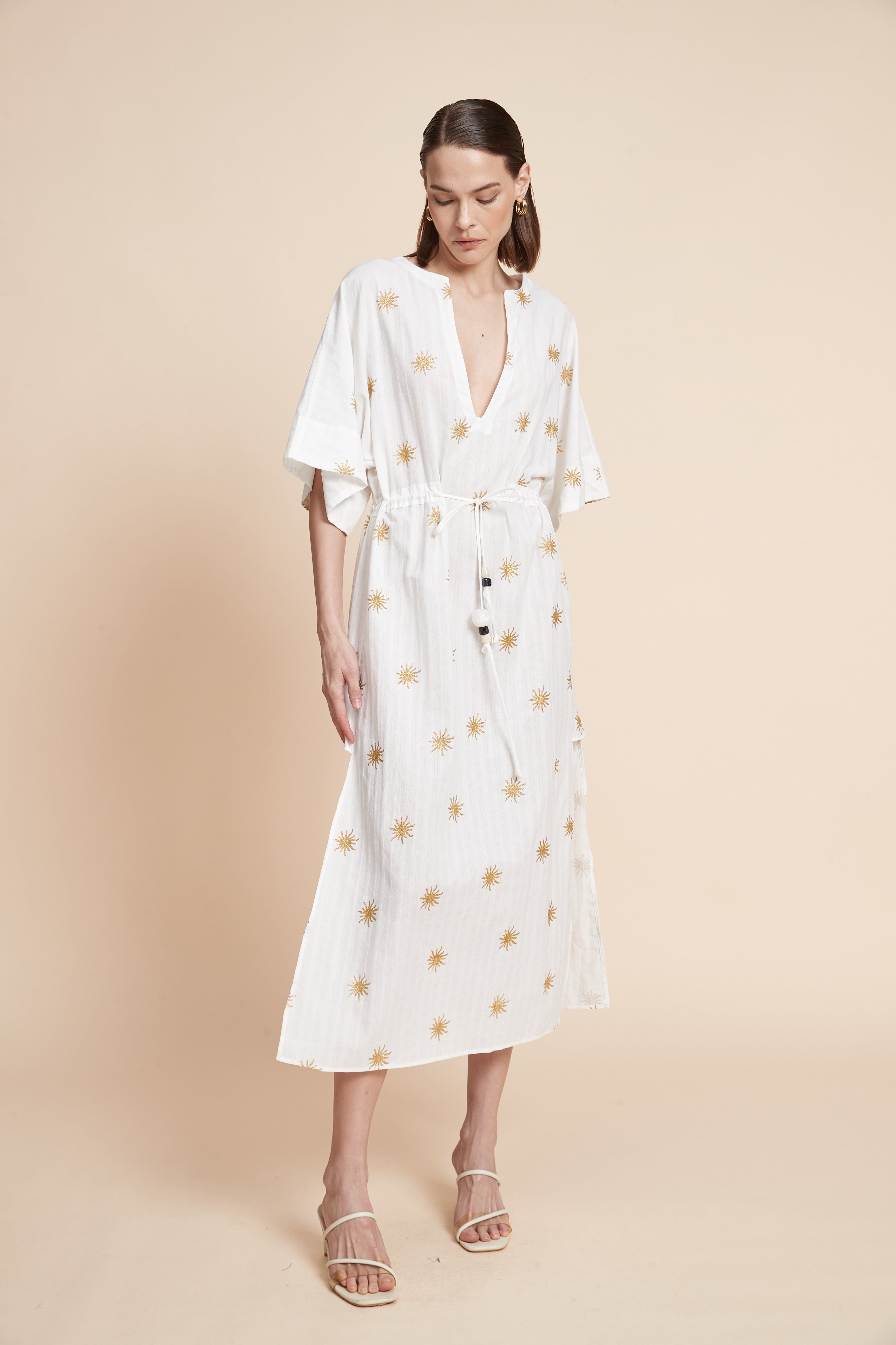 Half-Sleeved Embroidered Midi Kaftan