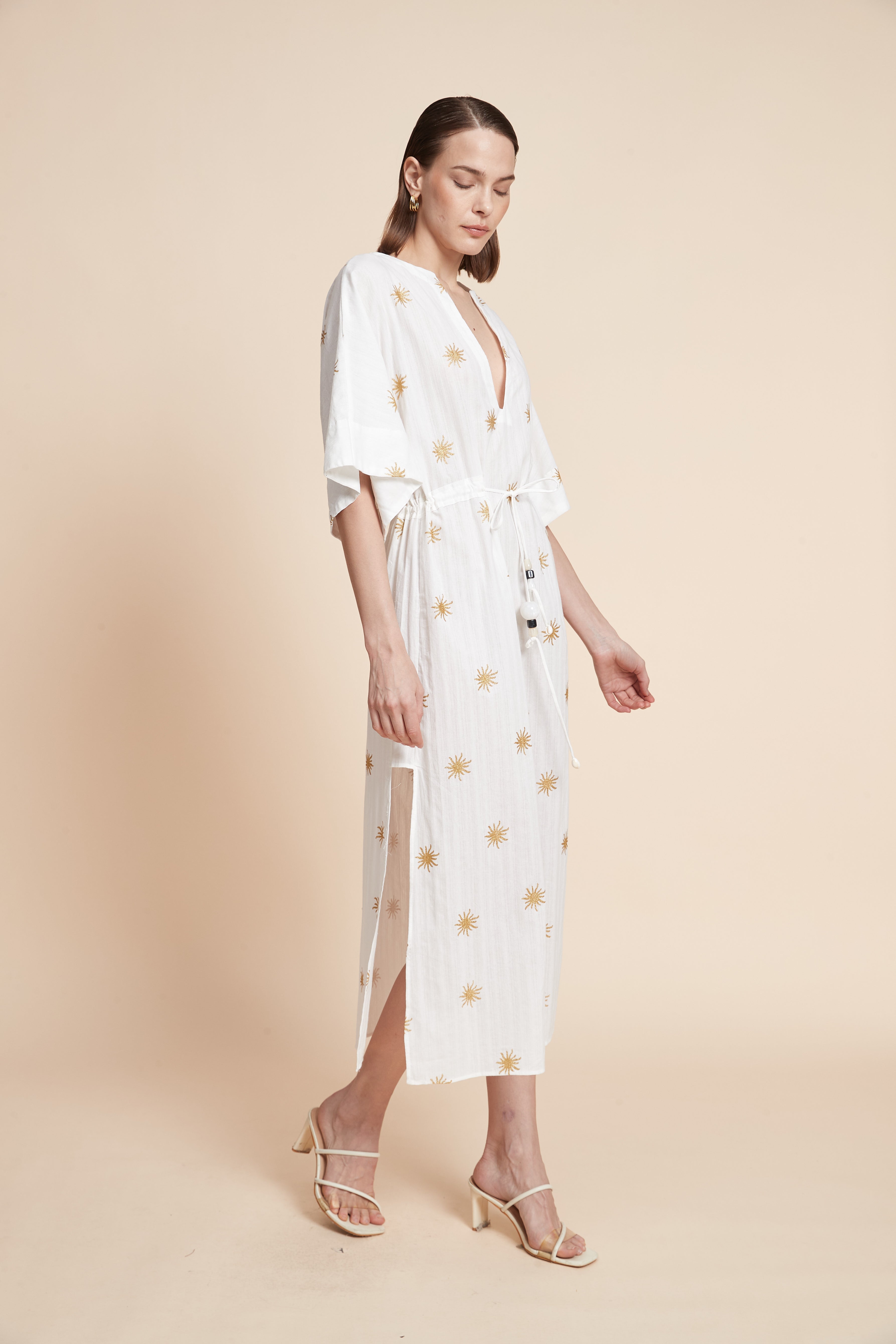 Half-Sleeved Embroidered Midi Kaftan