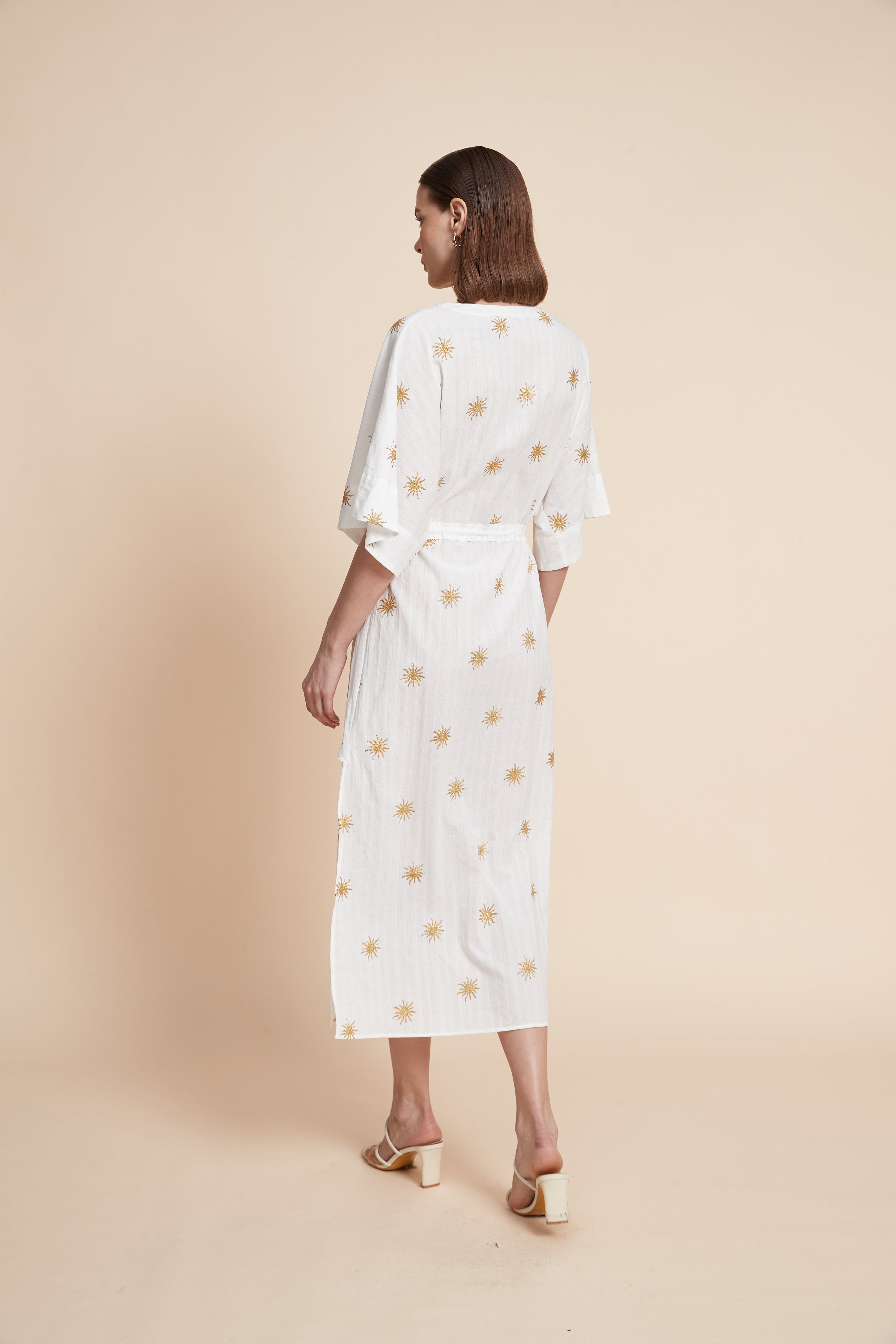 Half-Sleeved Embroidered Midi Kaftan