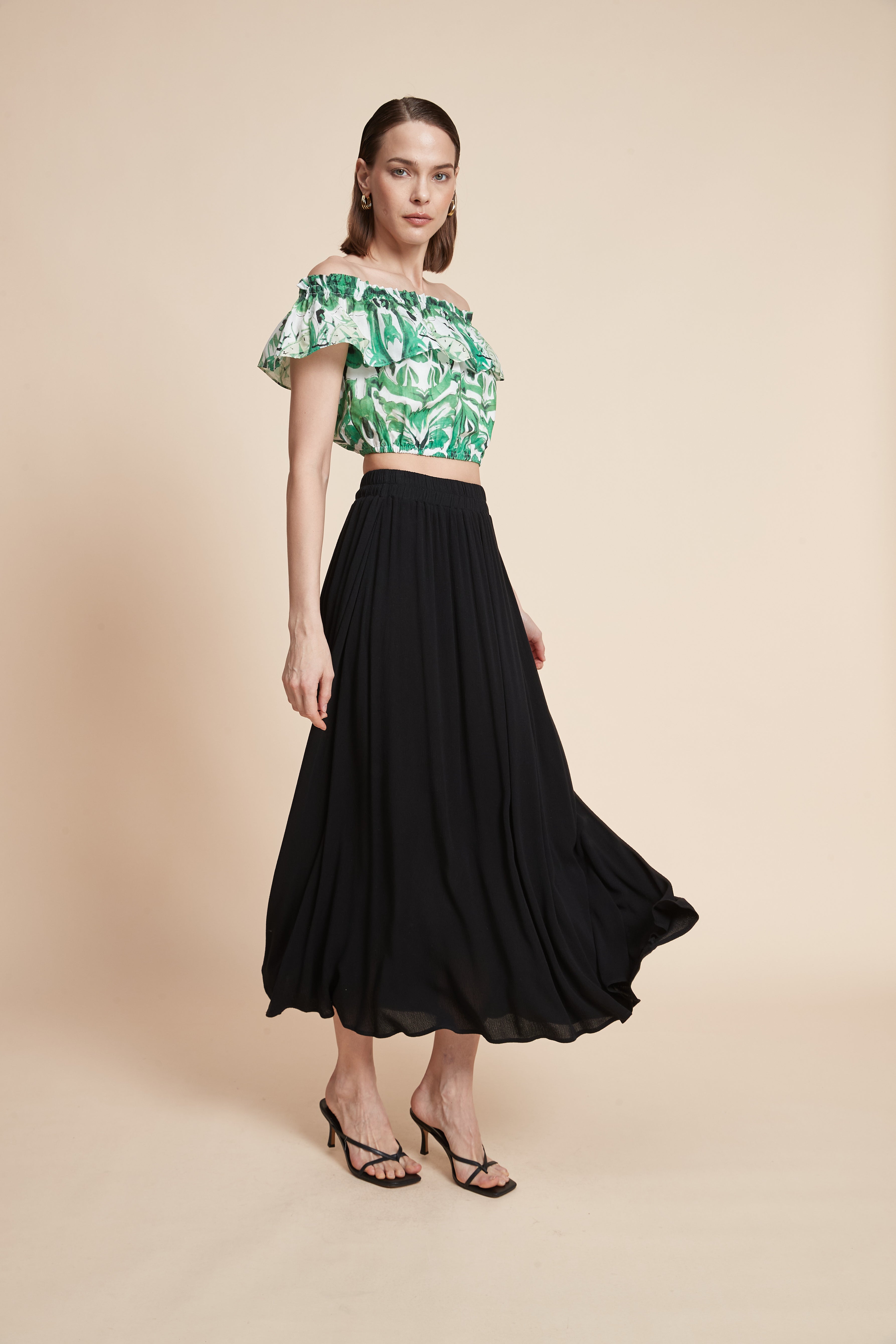 Off-Shoulder Floral Crop Top