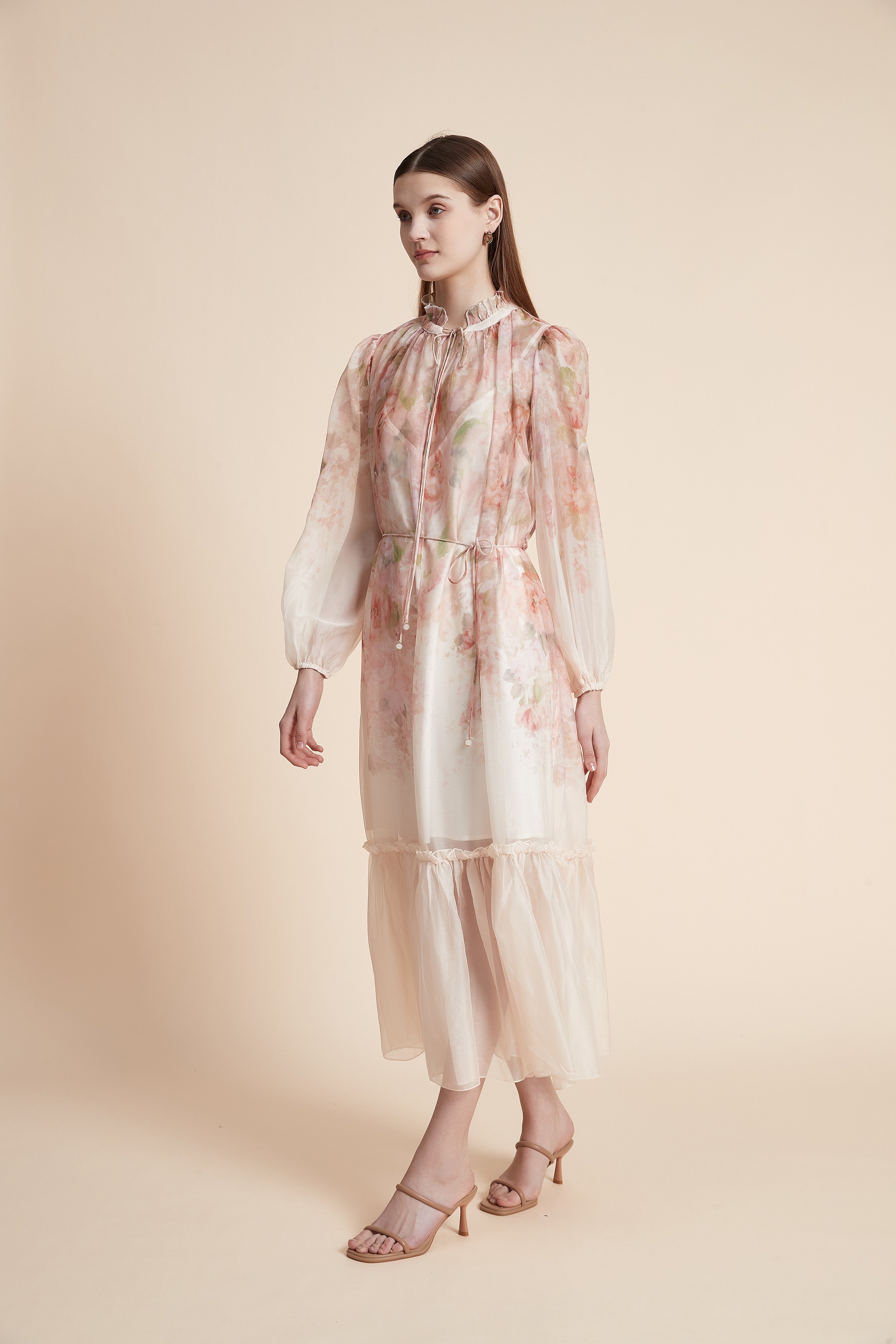 فستان ماكسي منقوش بأكمام طويلة