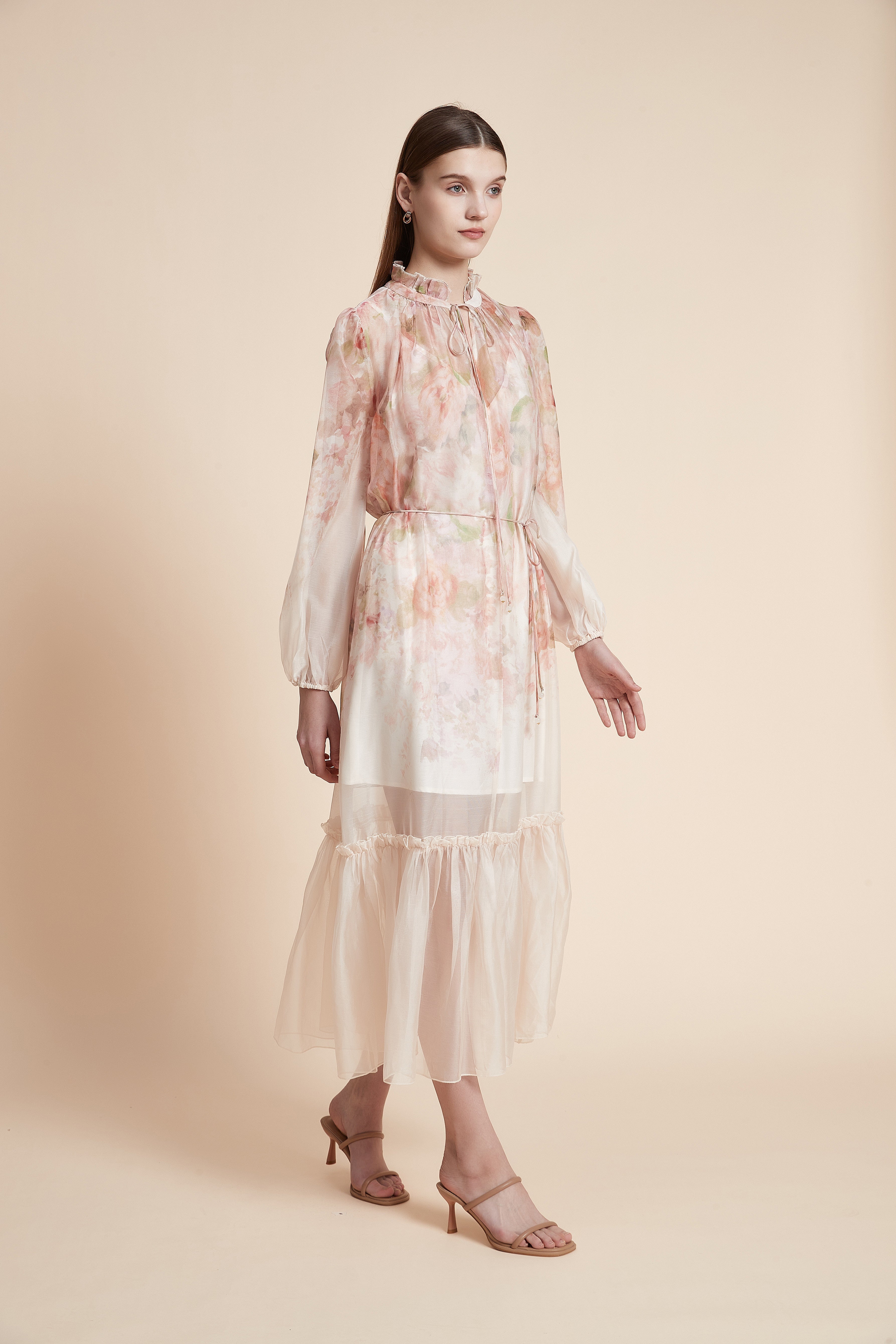 فستان ماكسي منقوش بأكمام طويلة