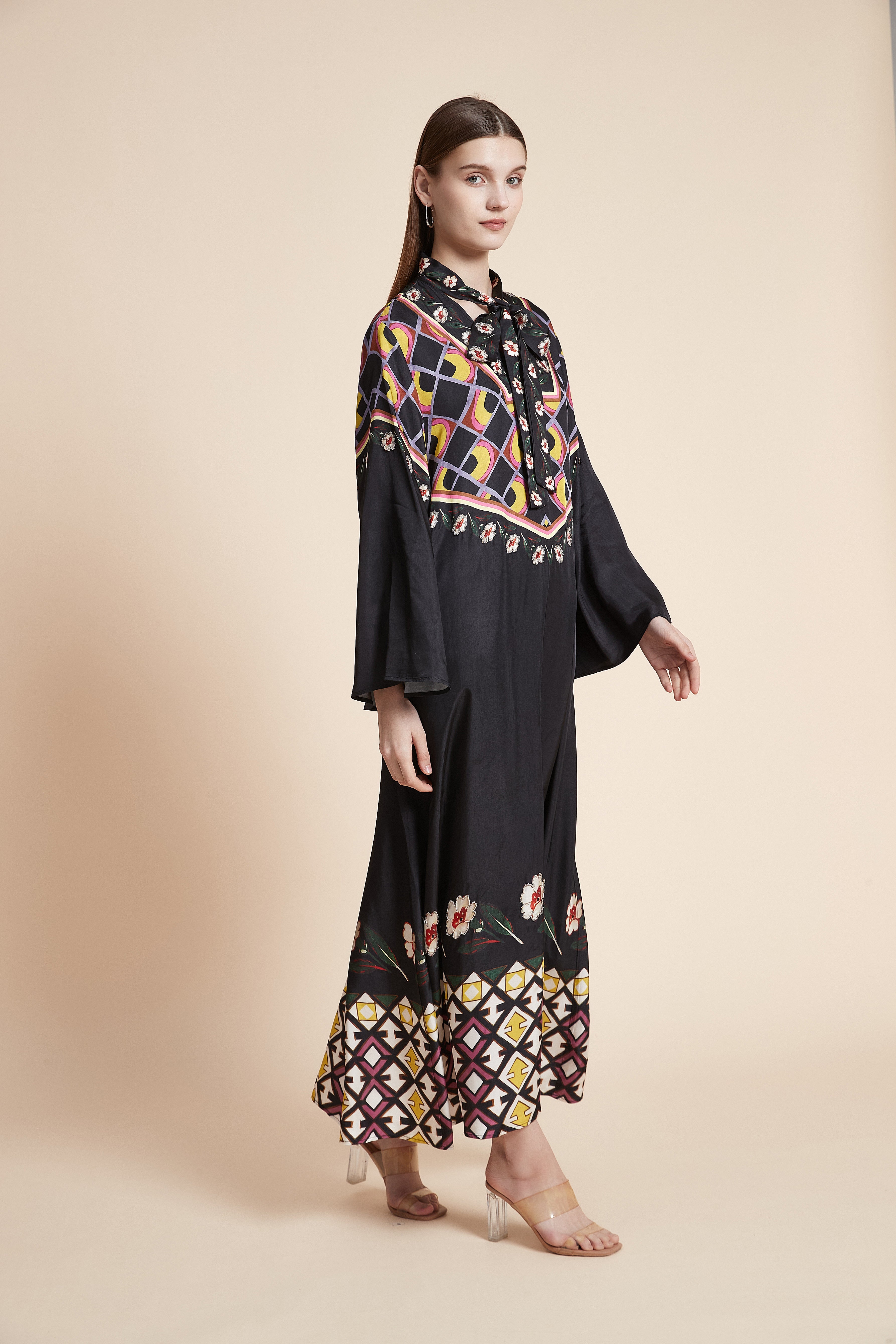 فستان ميدي نايت موزاييك ماكسي بربطة عند الرقبة