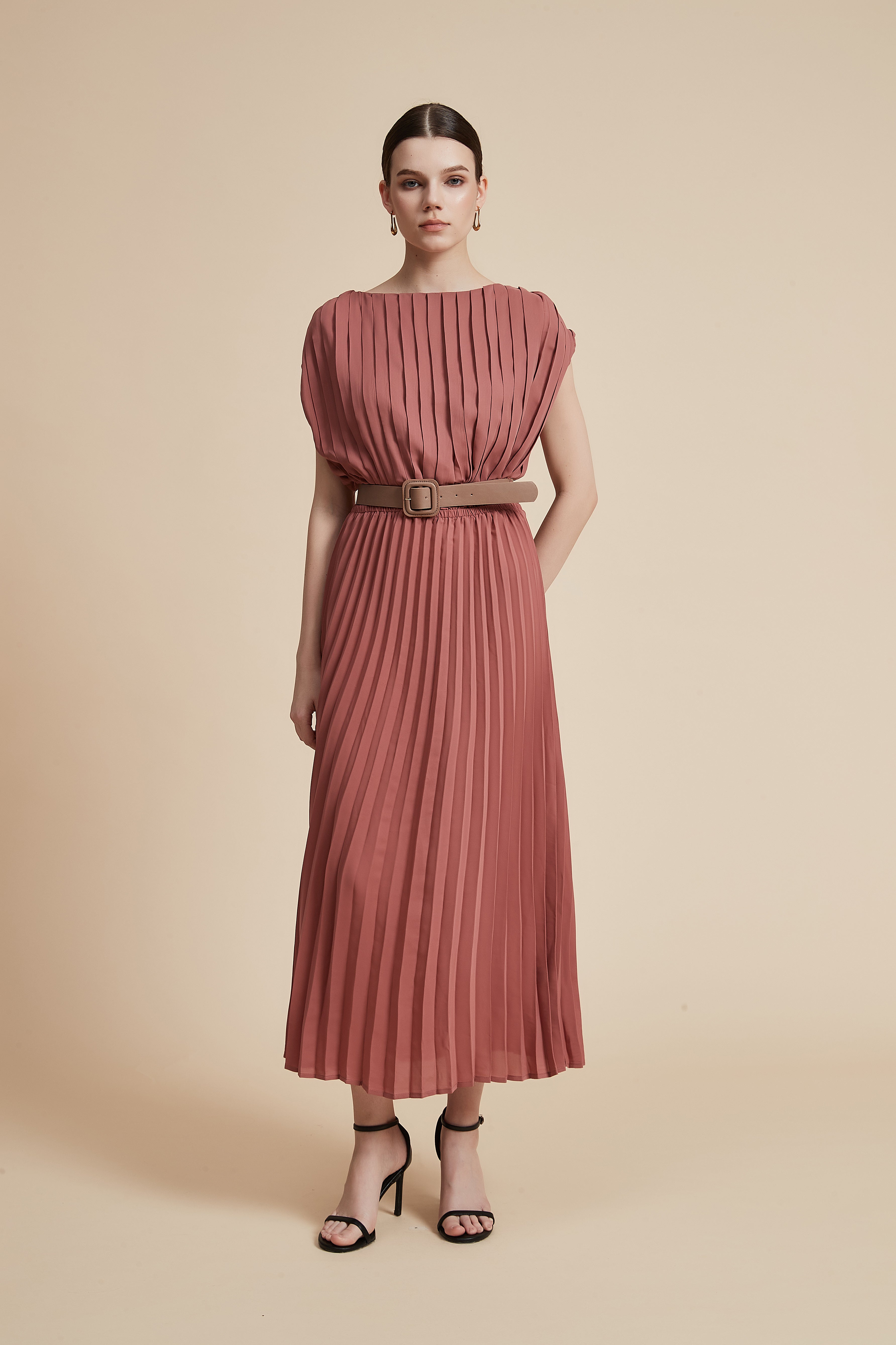 Pleated Midi Dress Without Sleeves