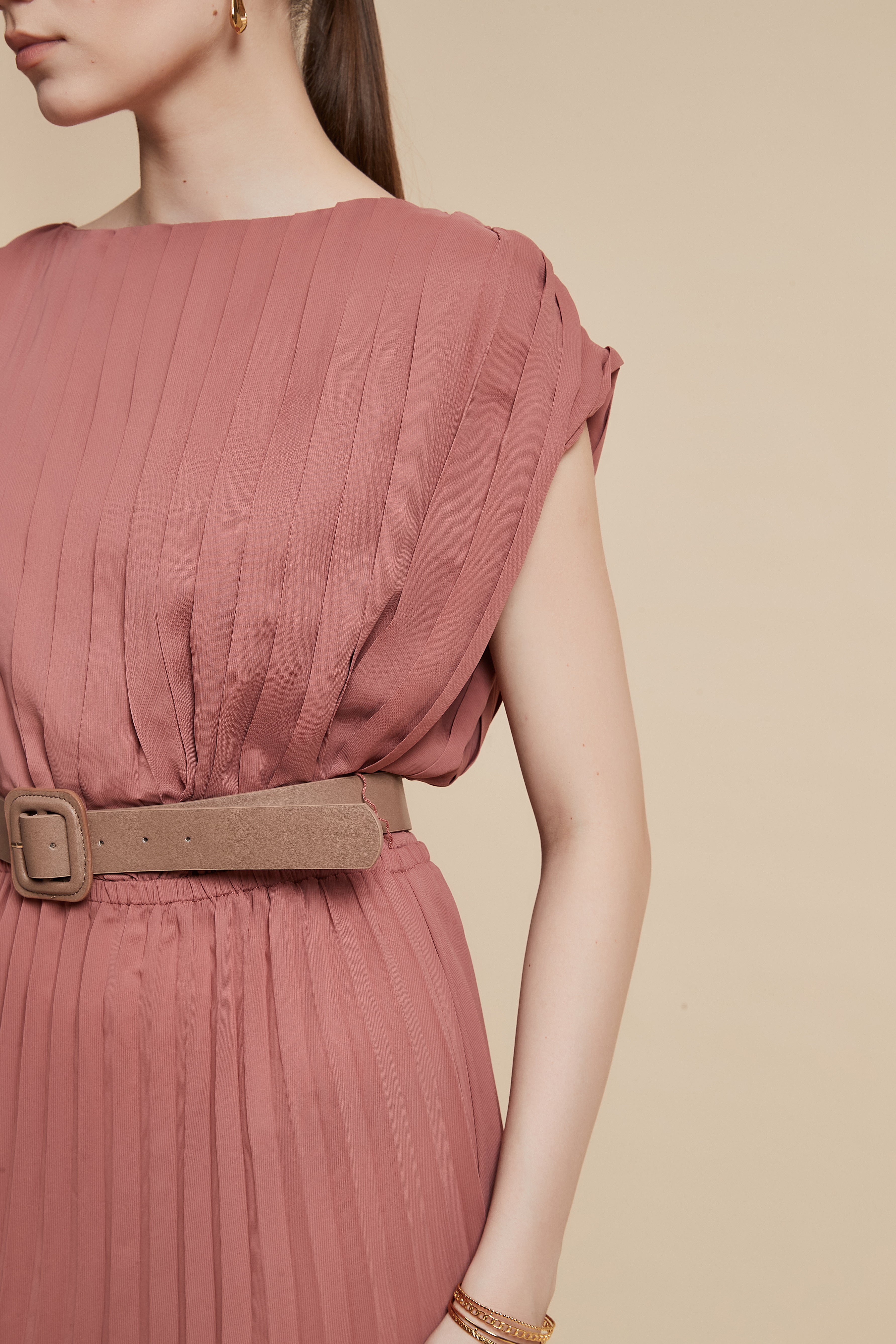 Pleated Midi Dress Without Sleeves