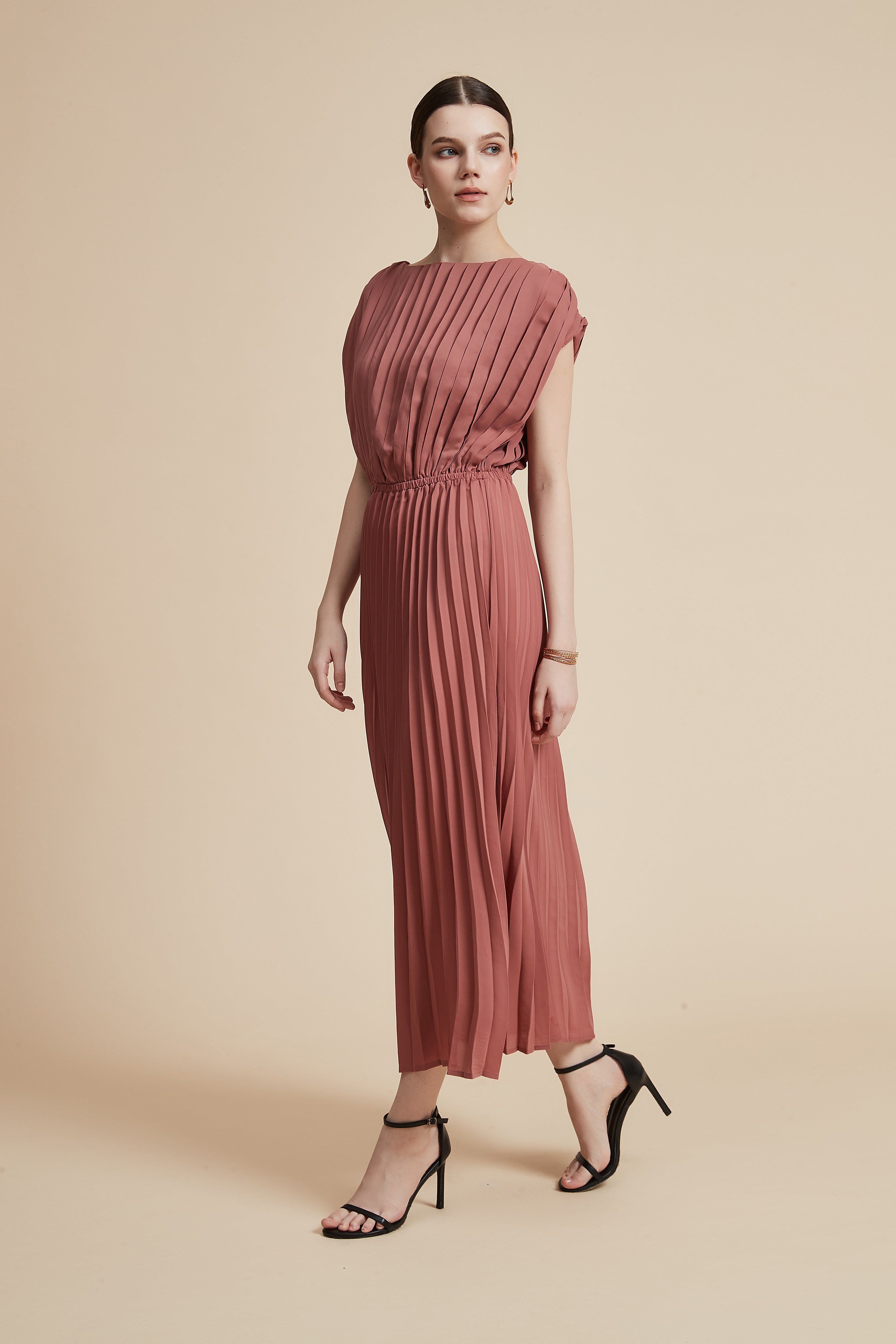 Pleated Midi Dress Without Sleeves