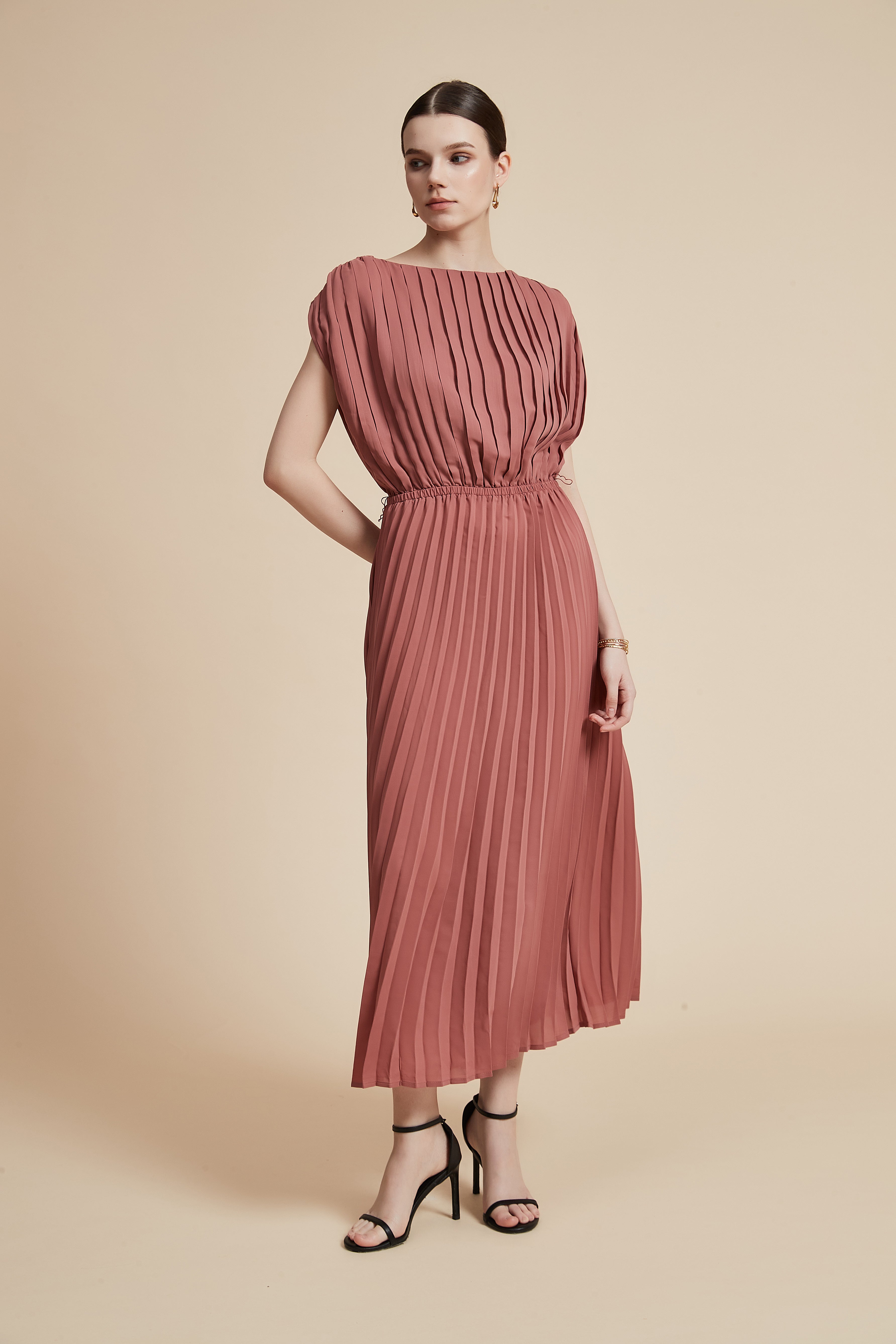 Pleated Midi Dress Without Sleeves