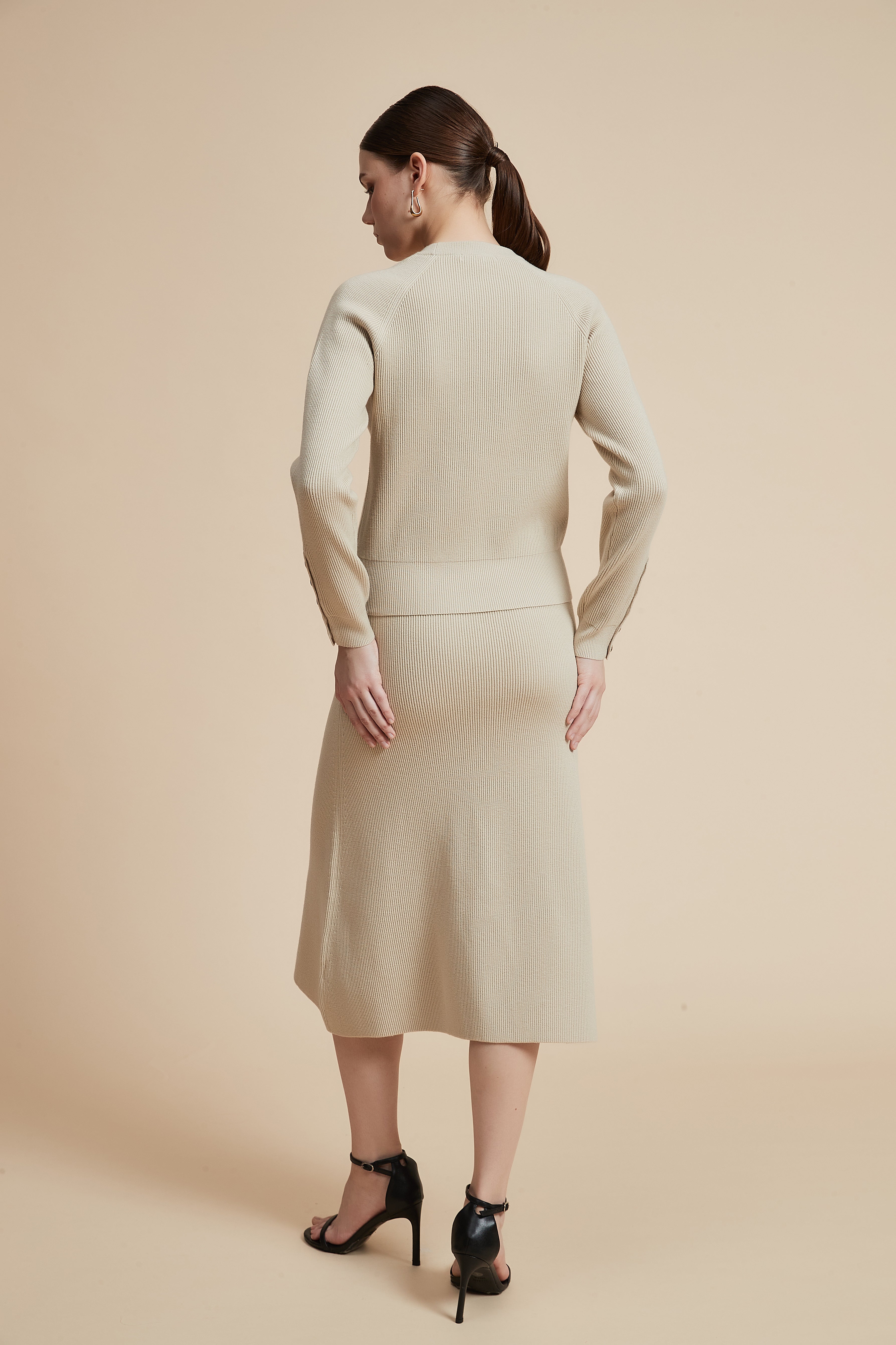 Solid Long Sleeve Cropped Sweater
